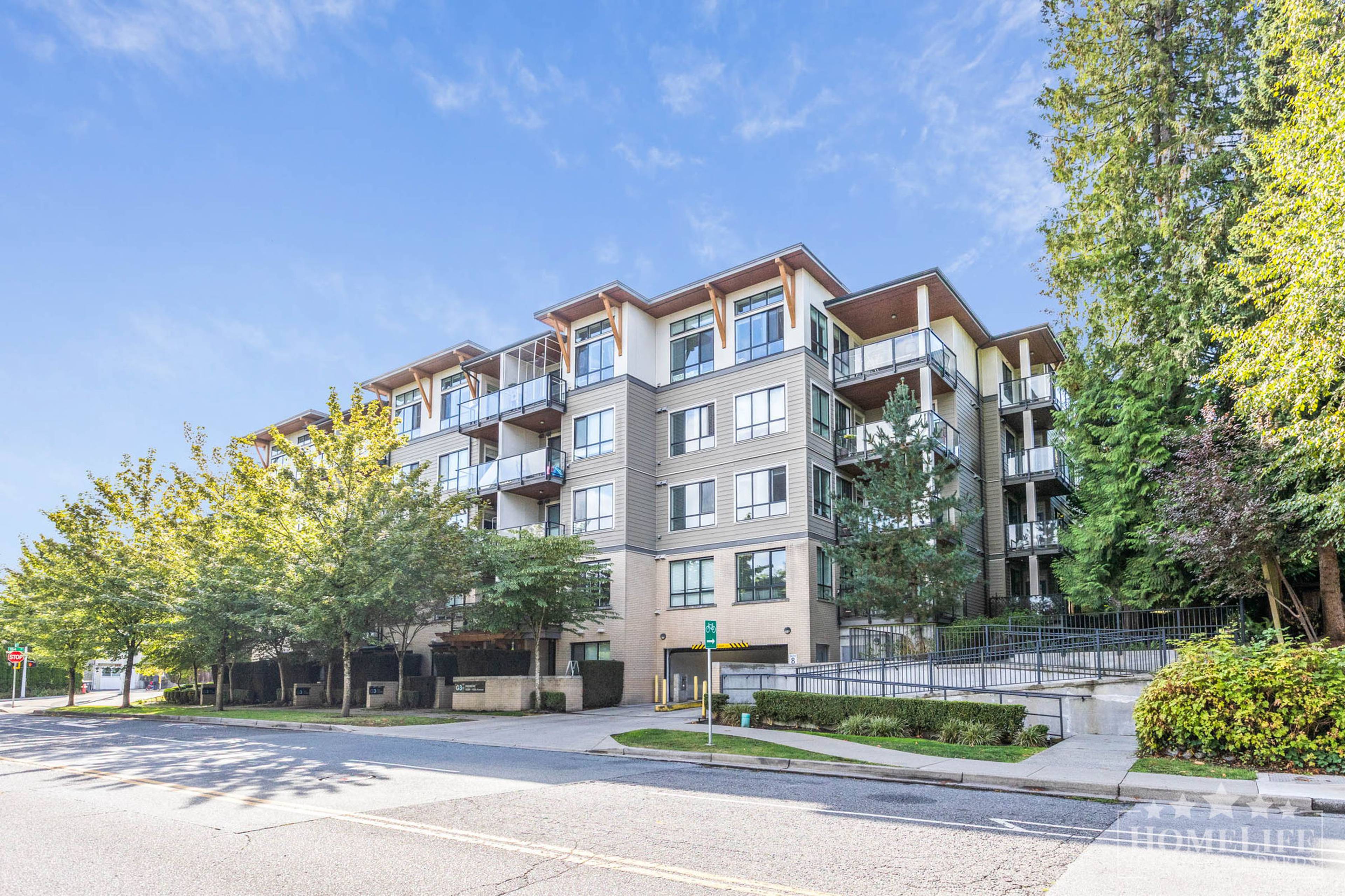1 ch.  · 1 s. de bains for rent $1,600 / mois
