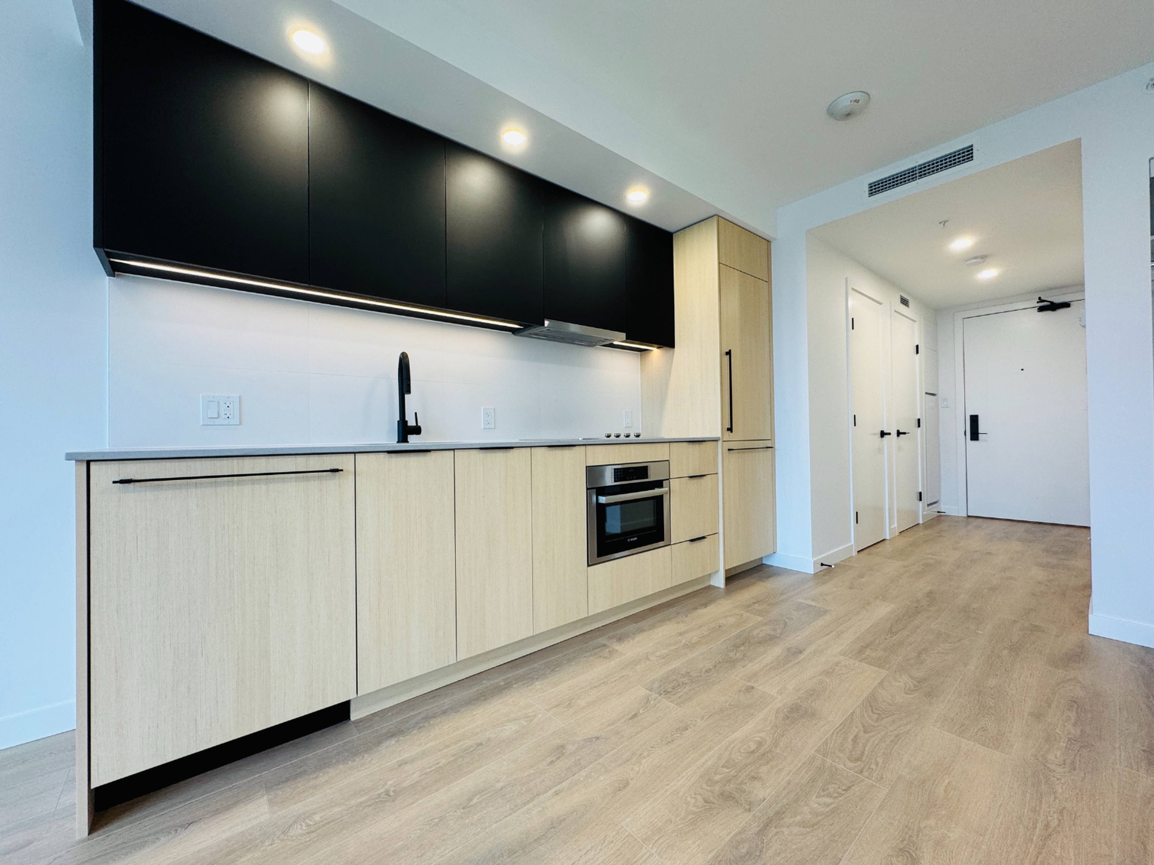 Studio  · 1 s. de bains for rent $1,450 / mois