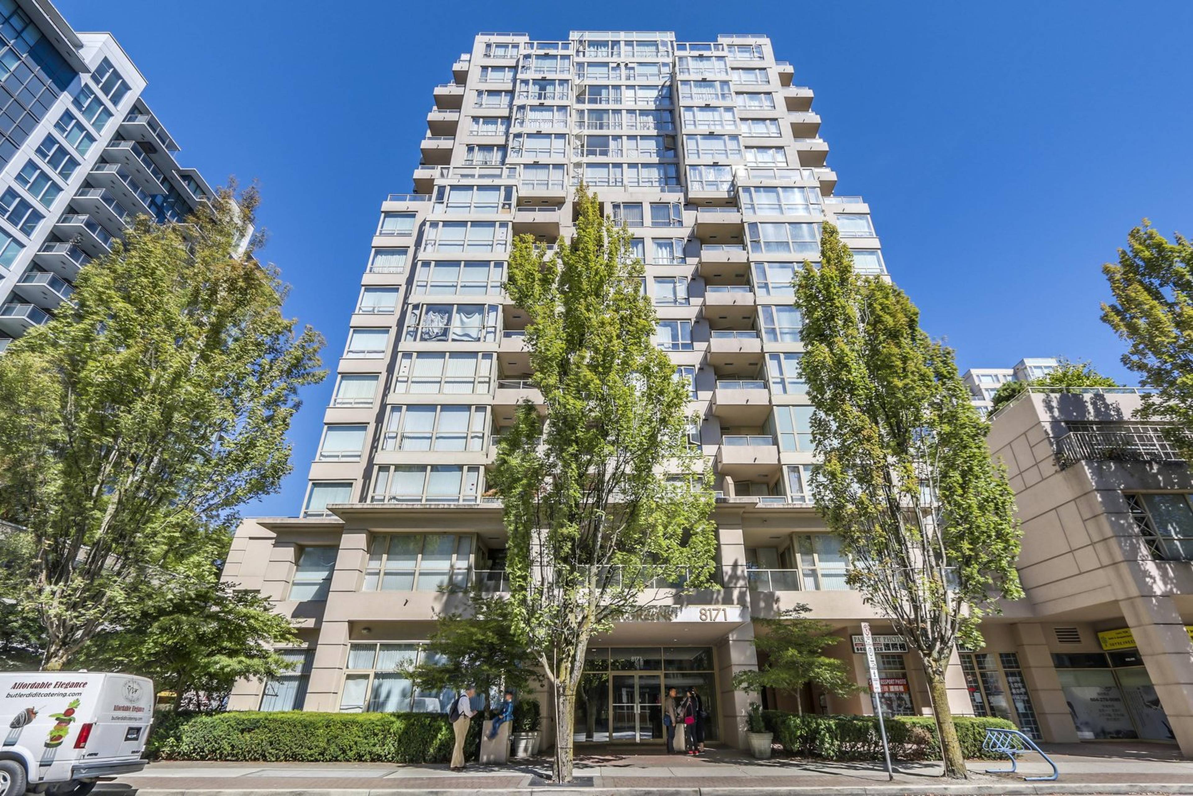 3 ch.  · 2.5 s. de bains for rent $2,800 / mois