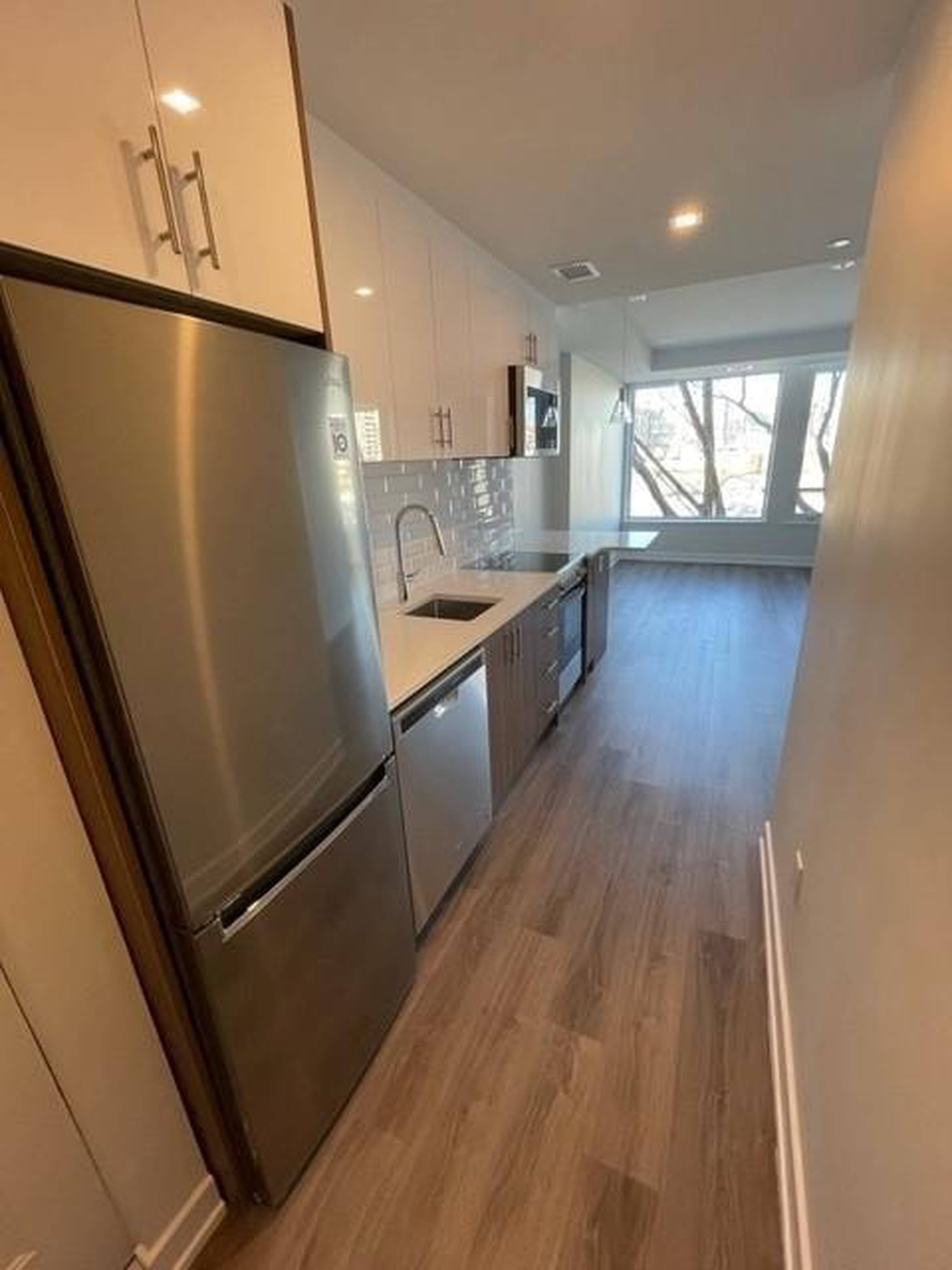 1 室  · 1 卫 for rent $2,195 / 月