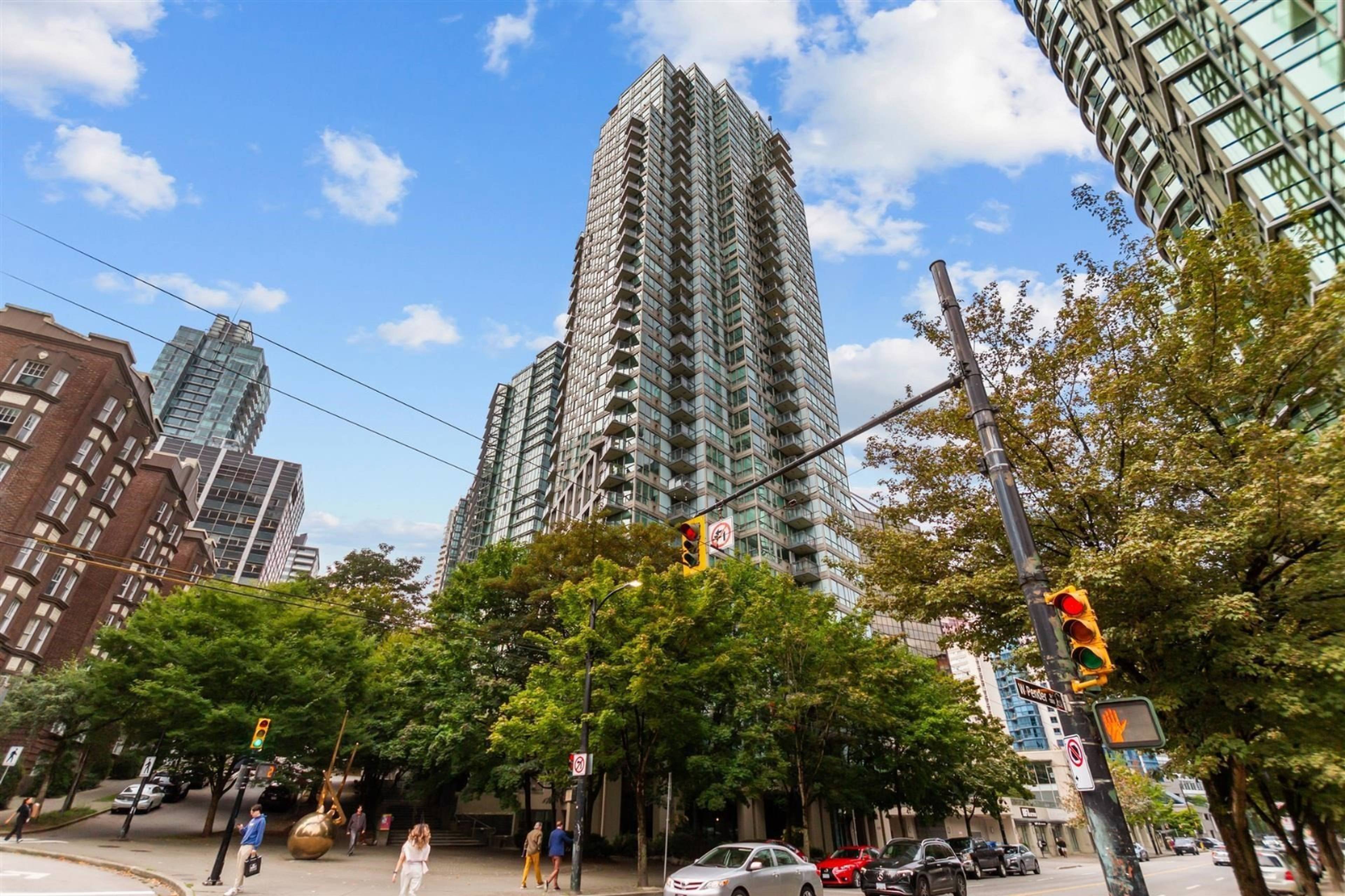 2 室  · 2 卫 for rent $1,900 / 月