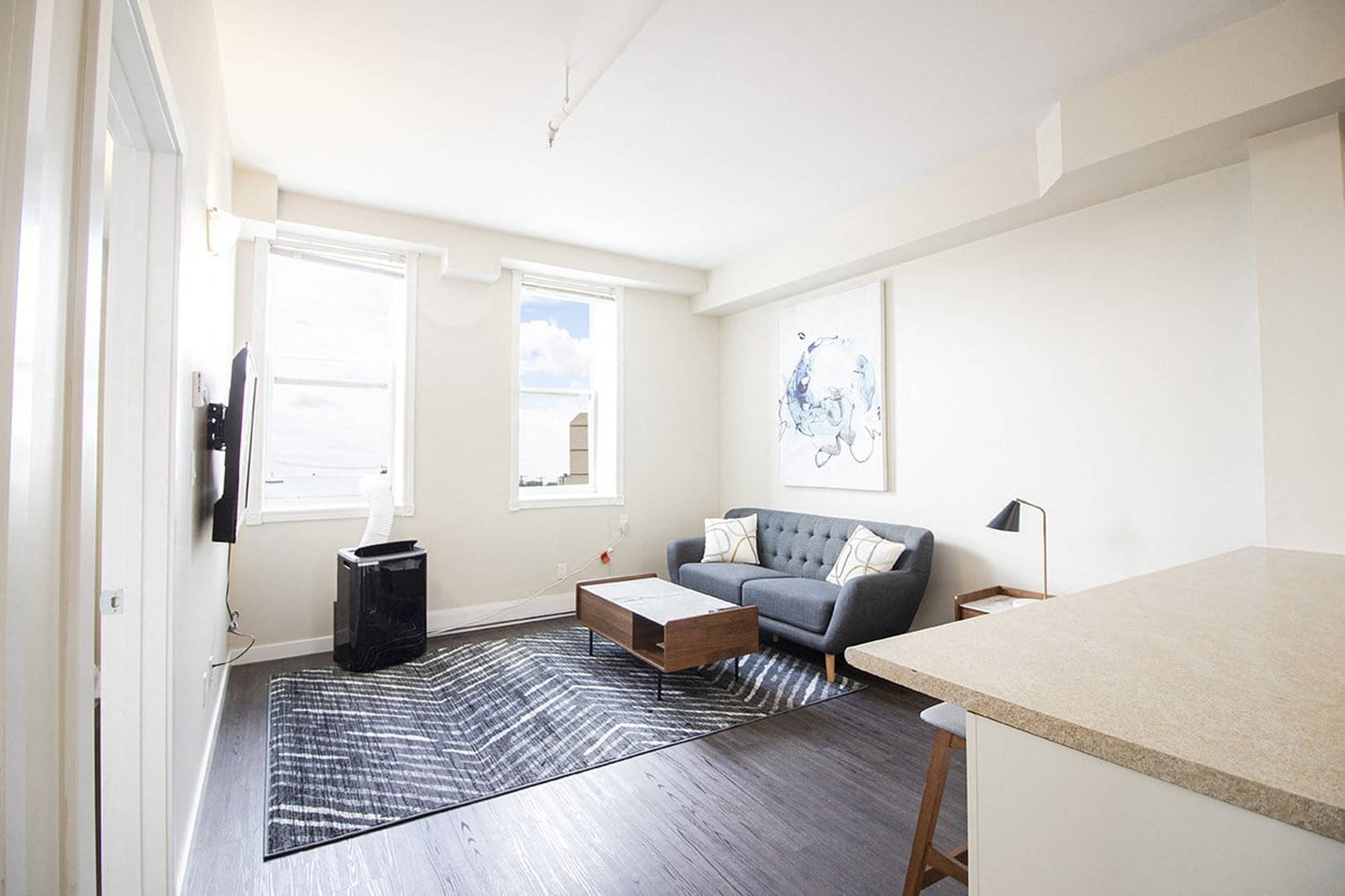 1 ch.  · 1 s. de bains for rent $1,222 / mois