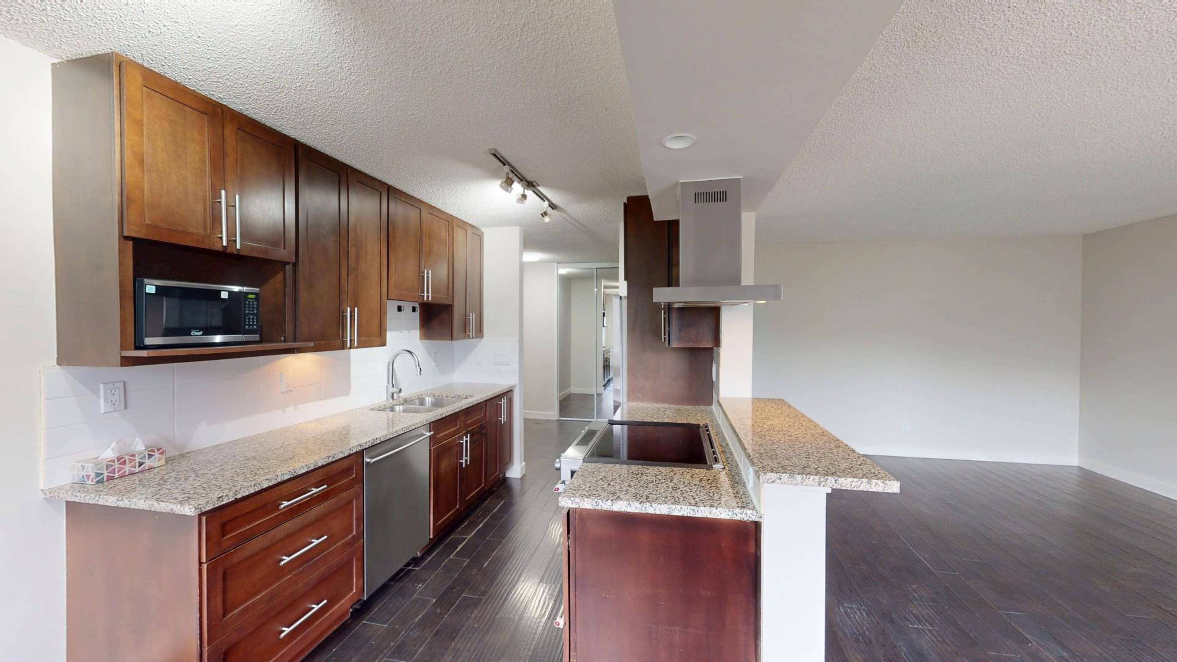 2 ch.  · 1 s. de bains for rent $1,650 / mois