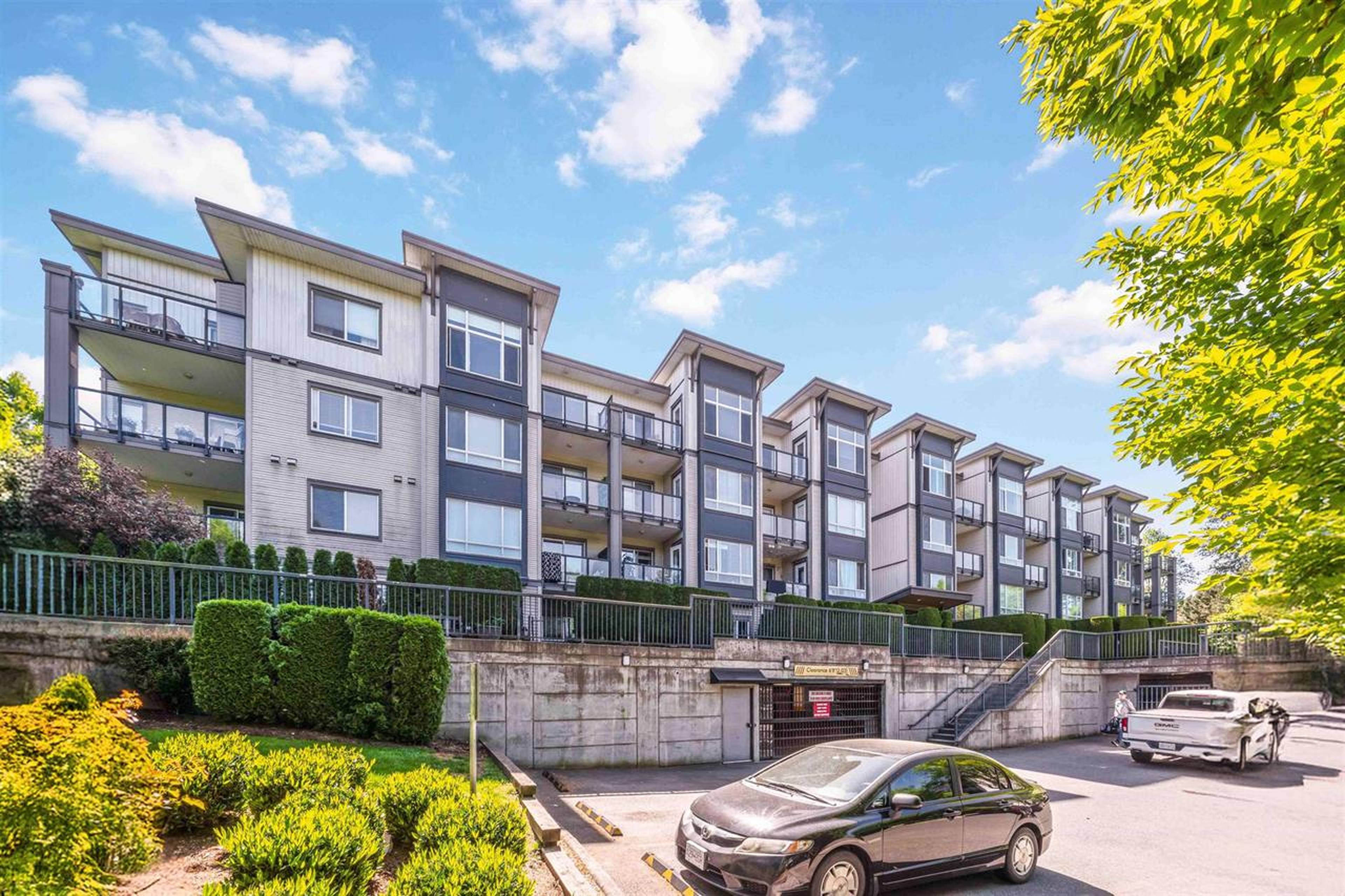 2 室  · 2 卫 for rent $2,000 / 月