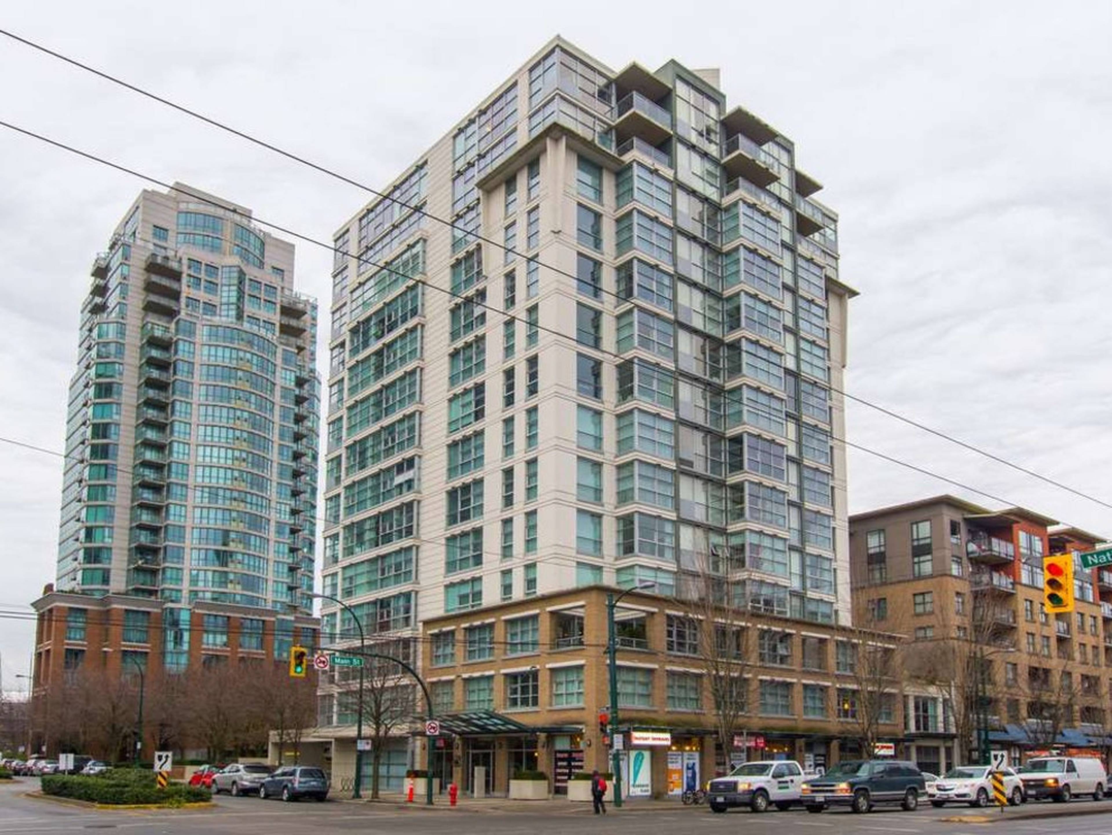 1 ch.  · 1 s. de bains for rent $2,550 / mois