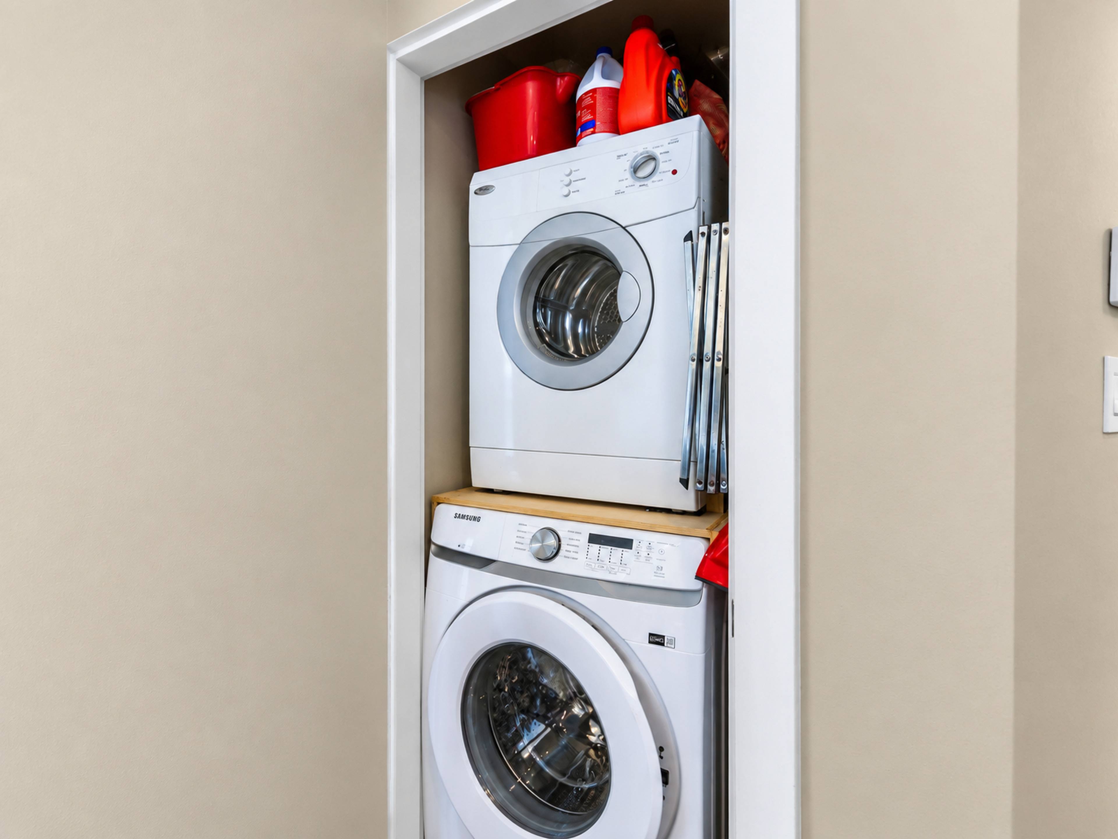 1 ch.  · 1 s. de bains for rent $1,780 / mois