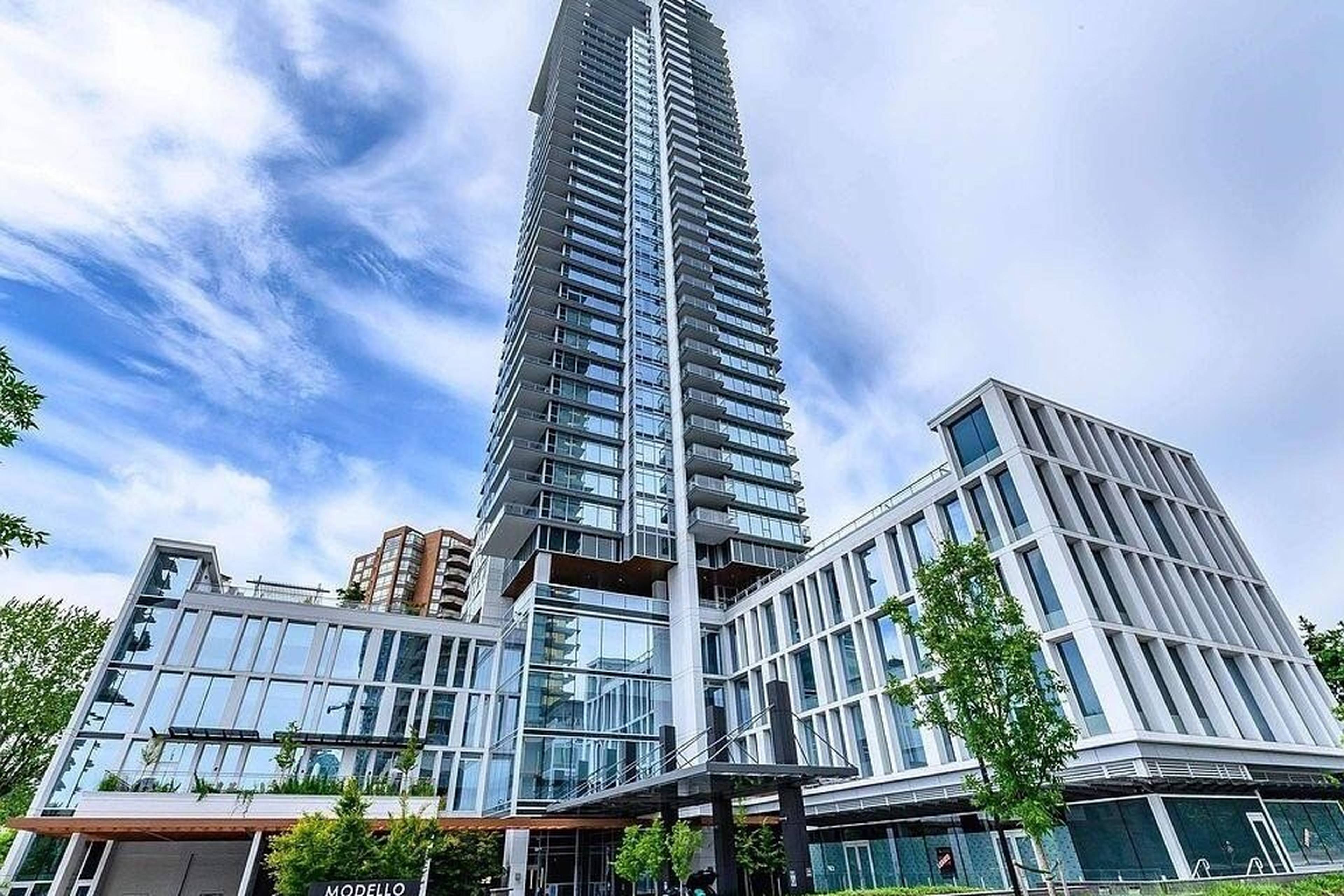 2 ch.  · 2 s. de bains for rent $1,880 / mois