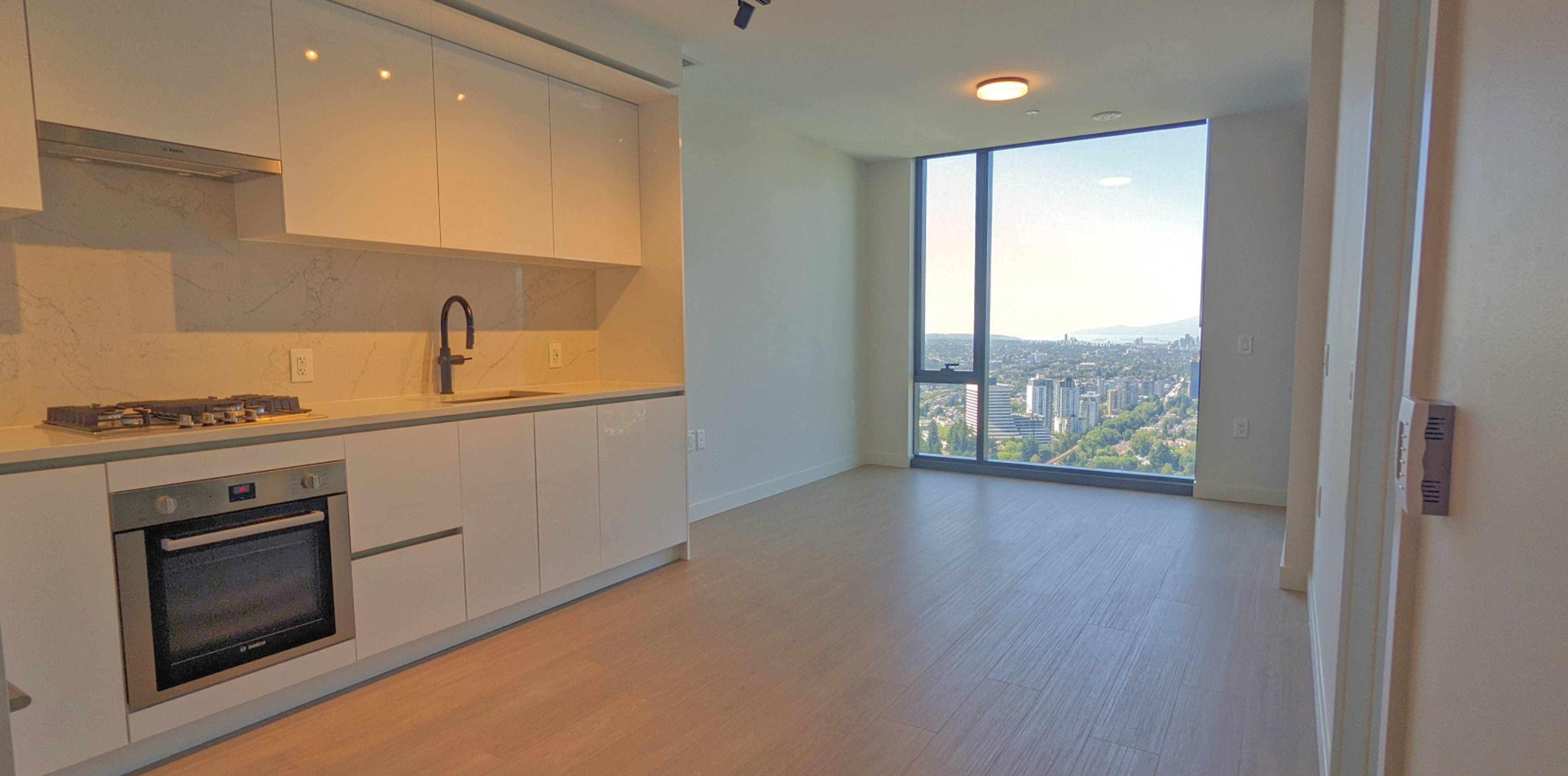 1 ch.  · 1 s. de bains for rent $2,800 / mois
