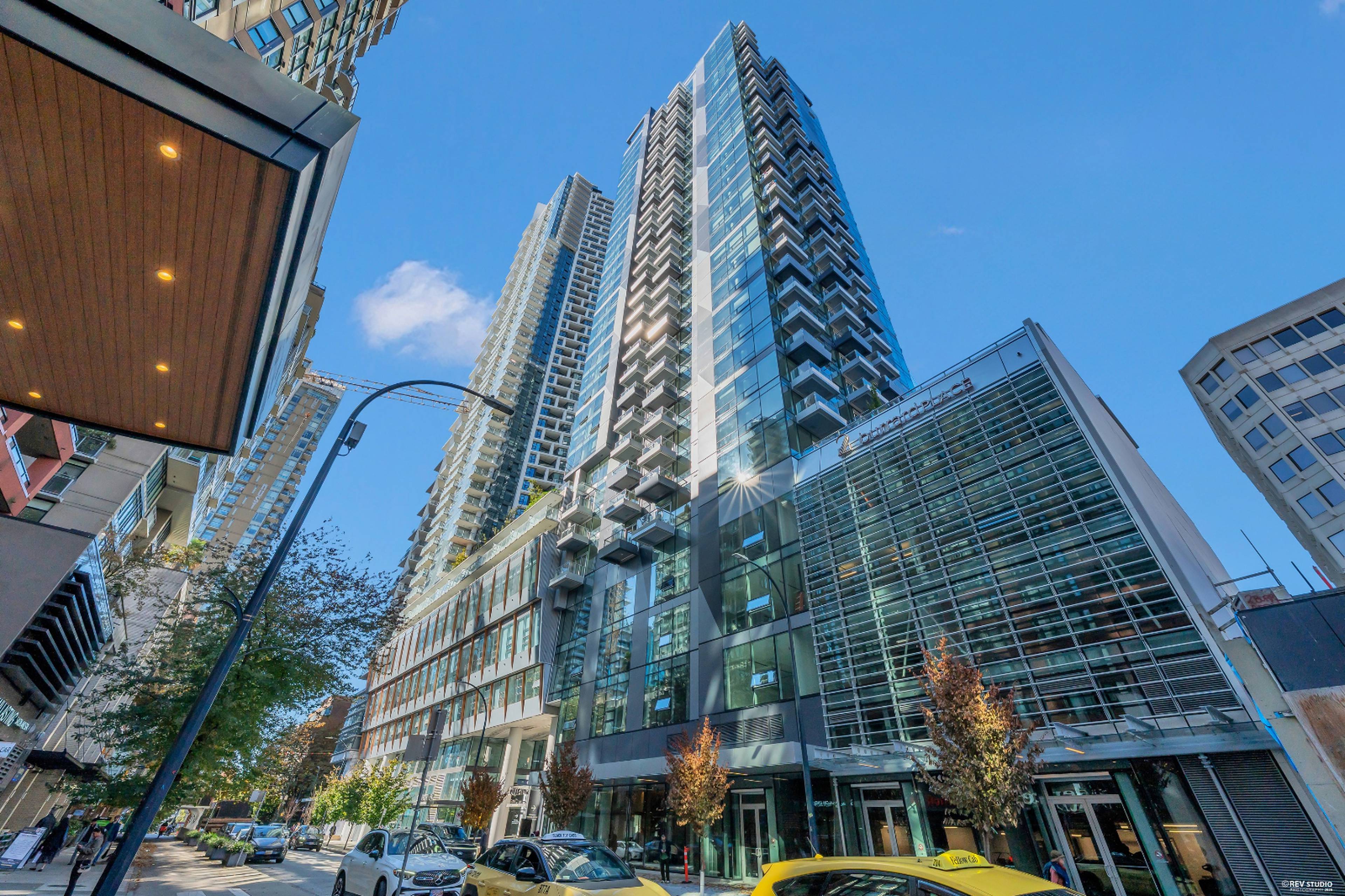 1 室  · 1 卫 for rent $2,800 / 月