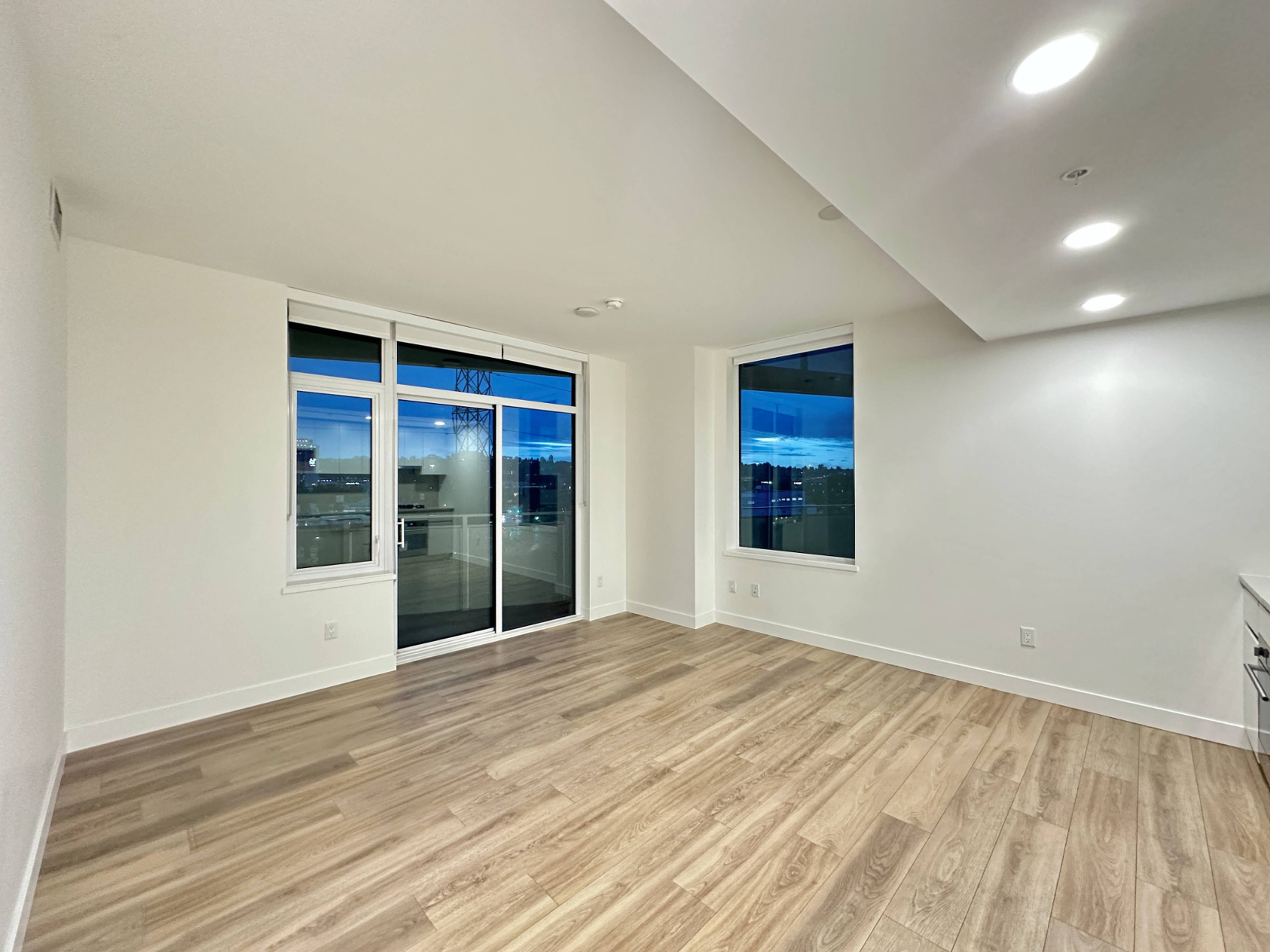 1 ch.  · 1 s. de bains for rent $2,300 / mois