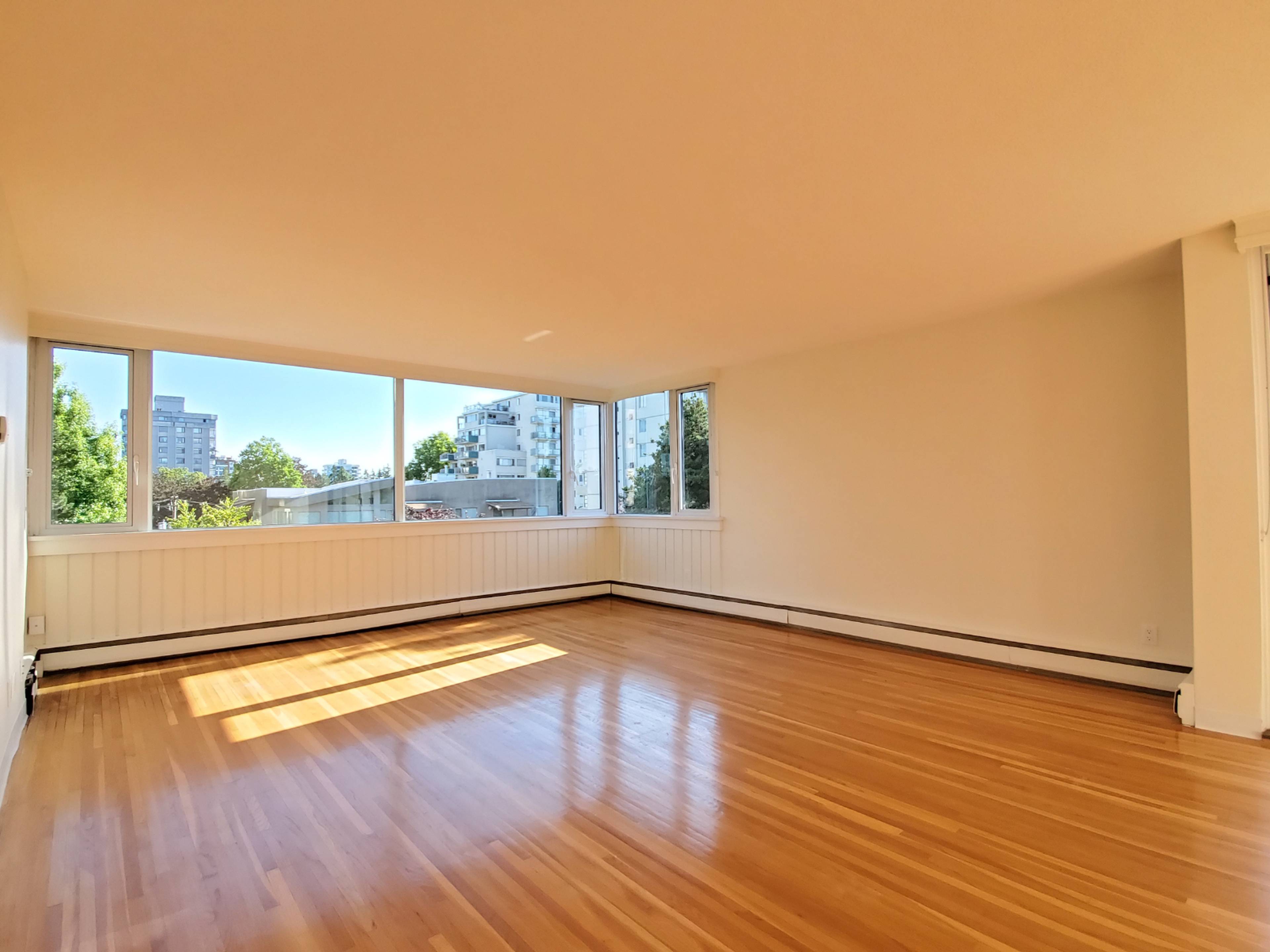 2 室  · 2 卫 for rent $3,000+ / 月