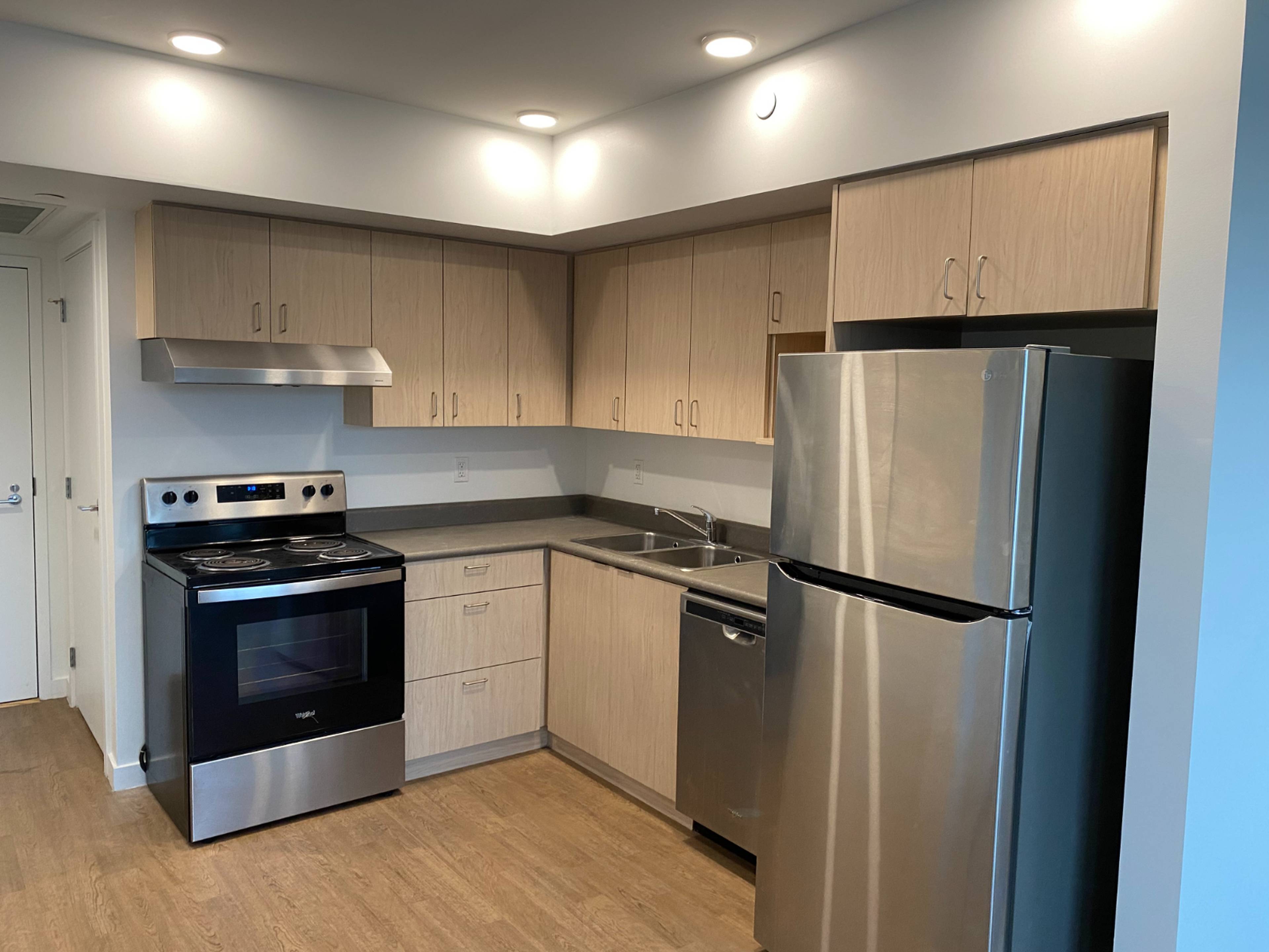 1 ch.  · 1 s. de bains for rent $1,650 / mois