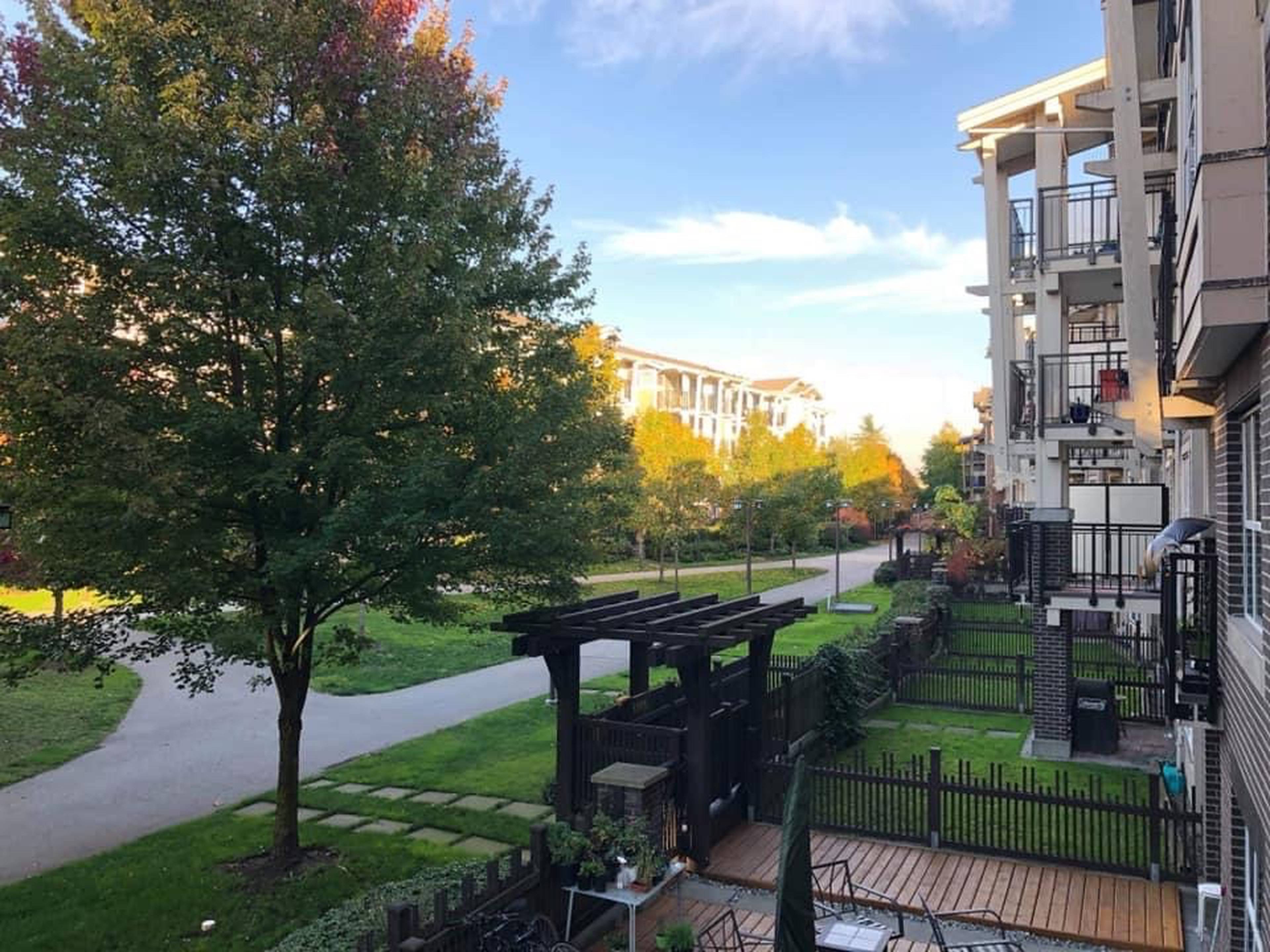 2 ch.  · 2 s. de bains for rent $2,800 / mois