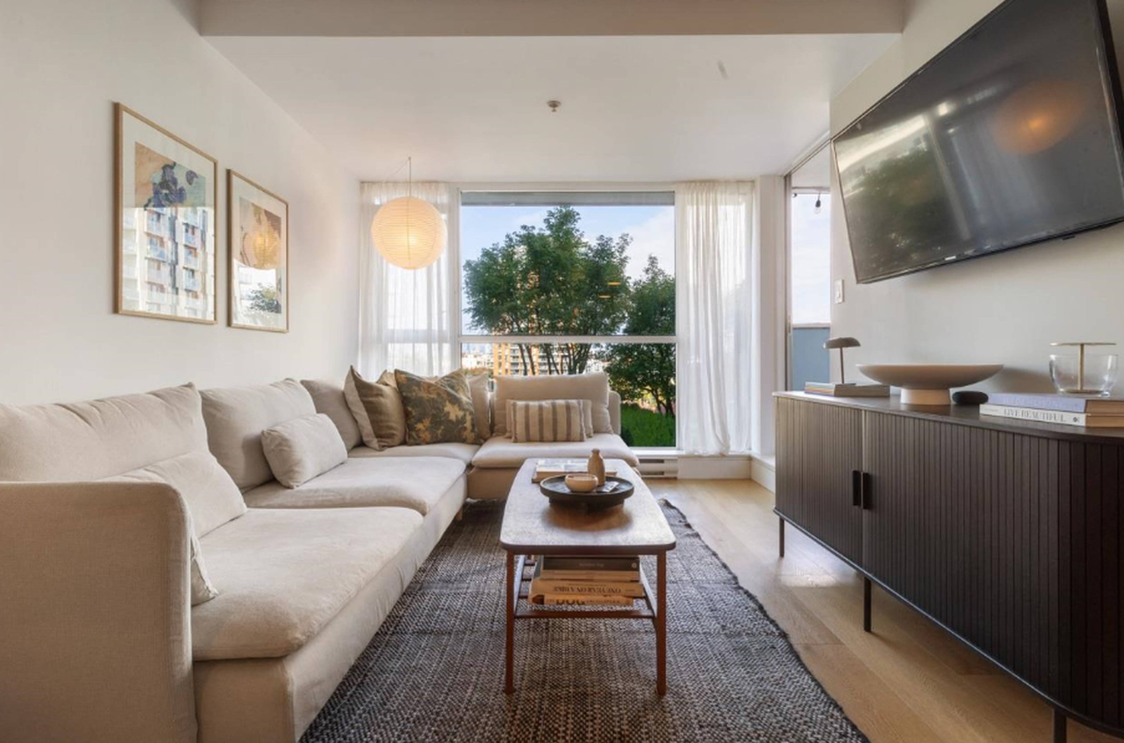 1 室  · 1 卫 for rent $1,800 / 月
