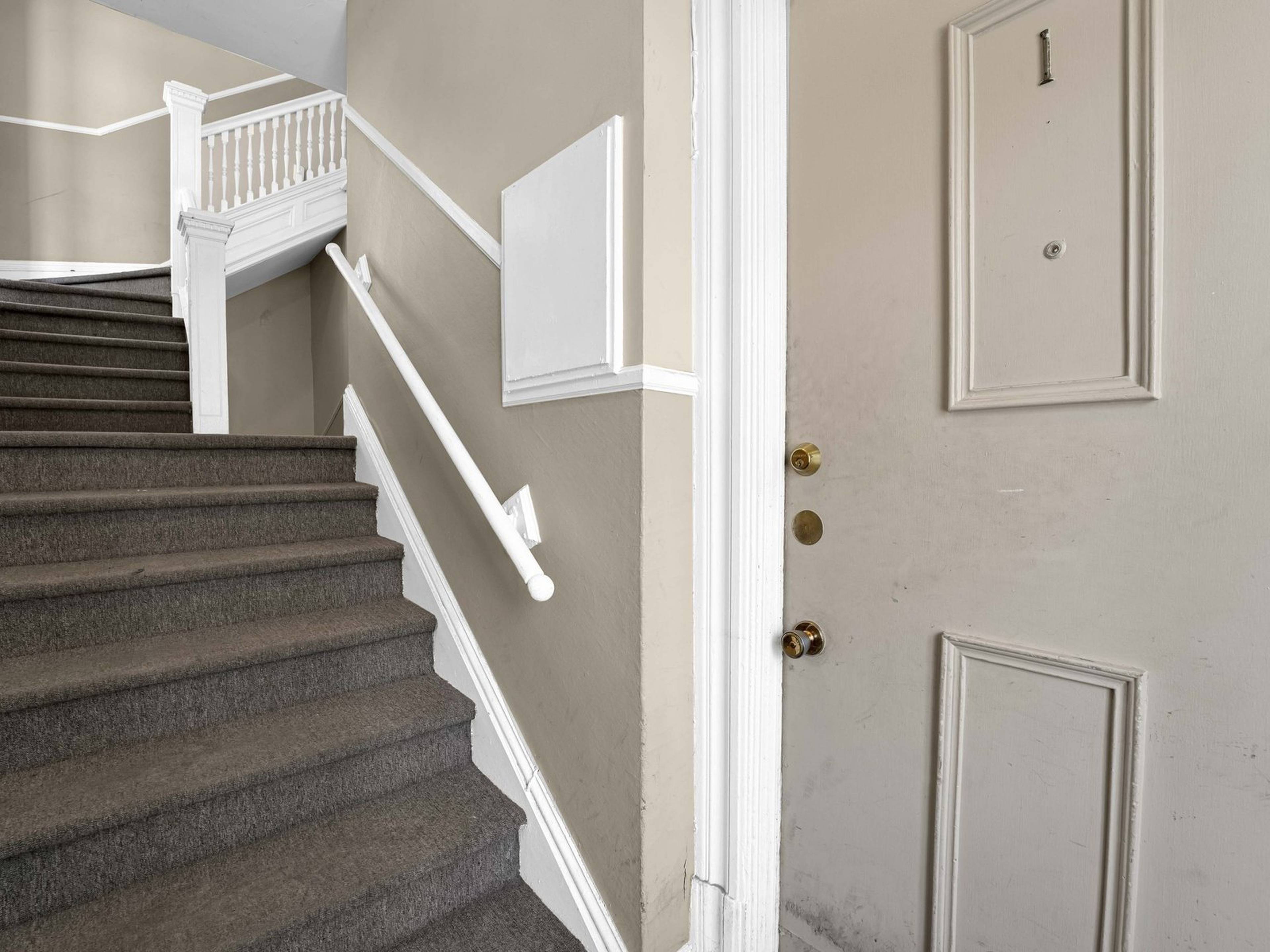 2 Bed  · 1 Bath for rent $1,900 / month
