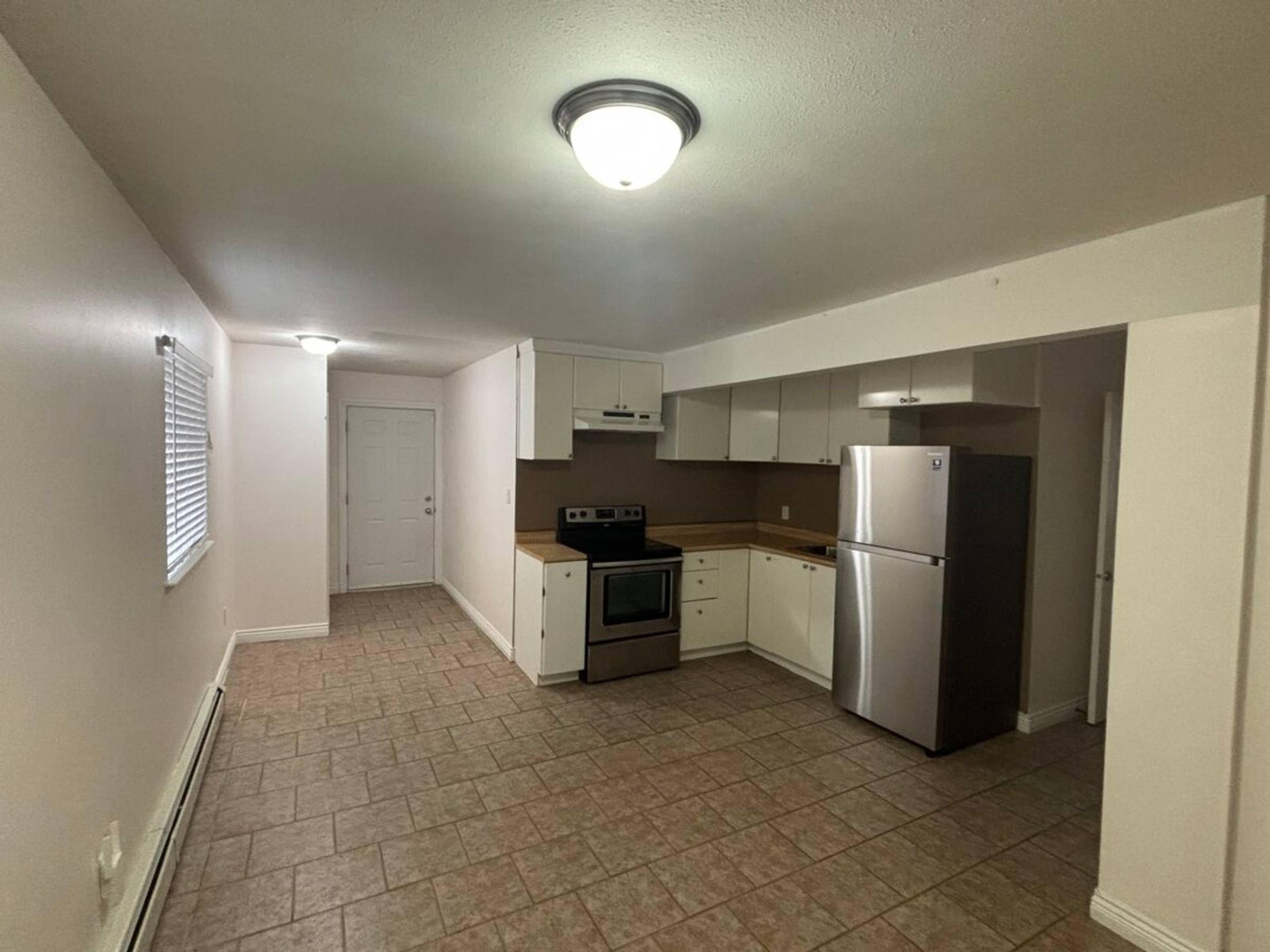 2 ch.  · 1 s. de bains for rent $1,200 / mois