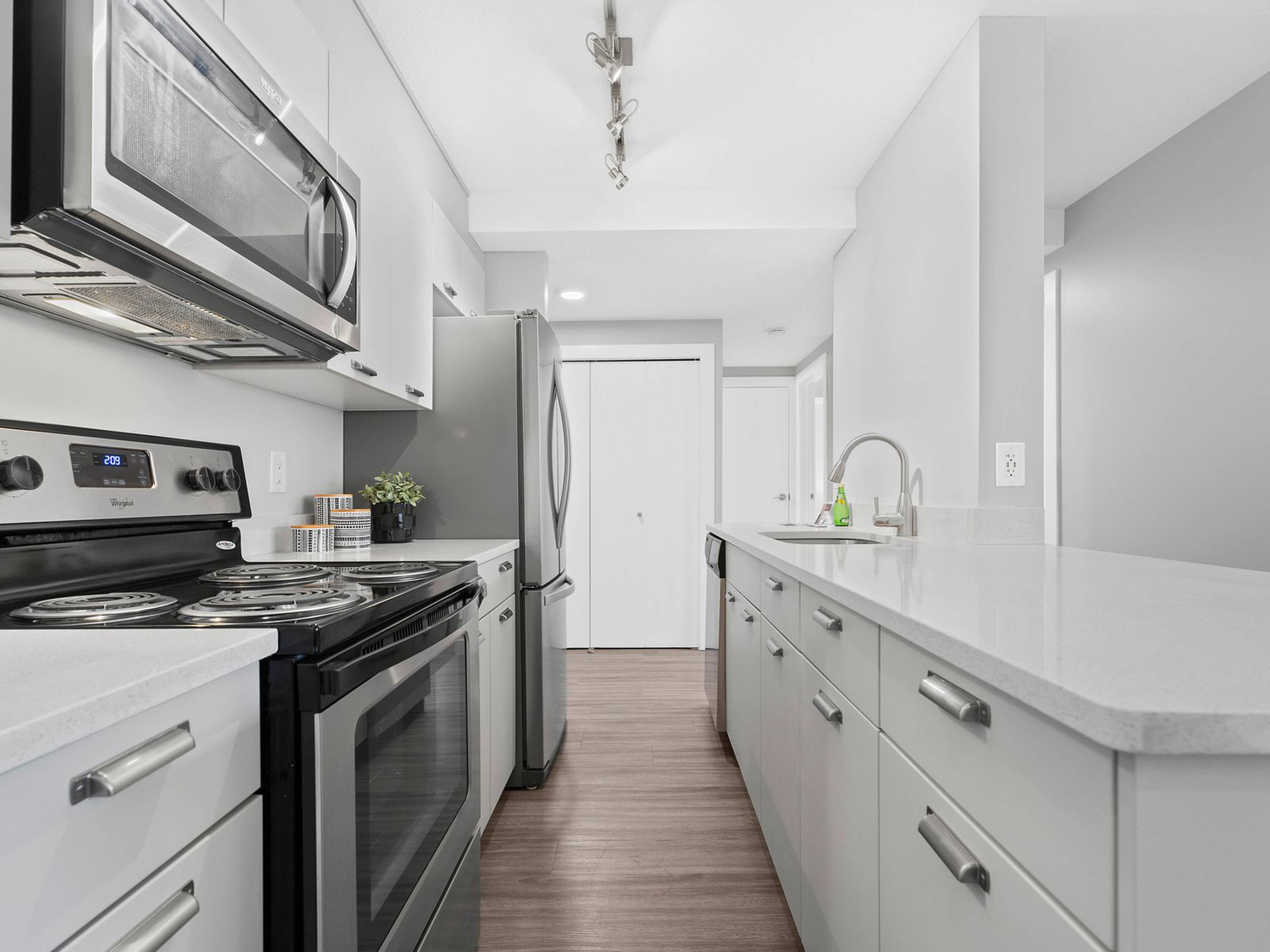 1 ch.  · 1 s. de bains for rent $1,485 / mois