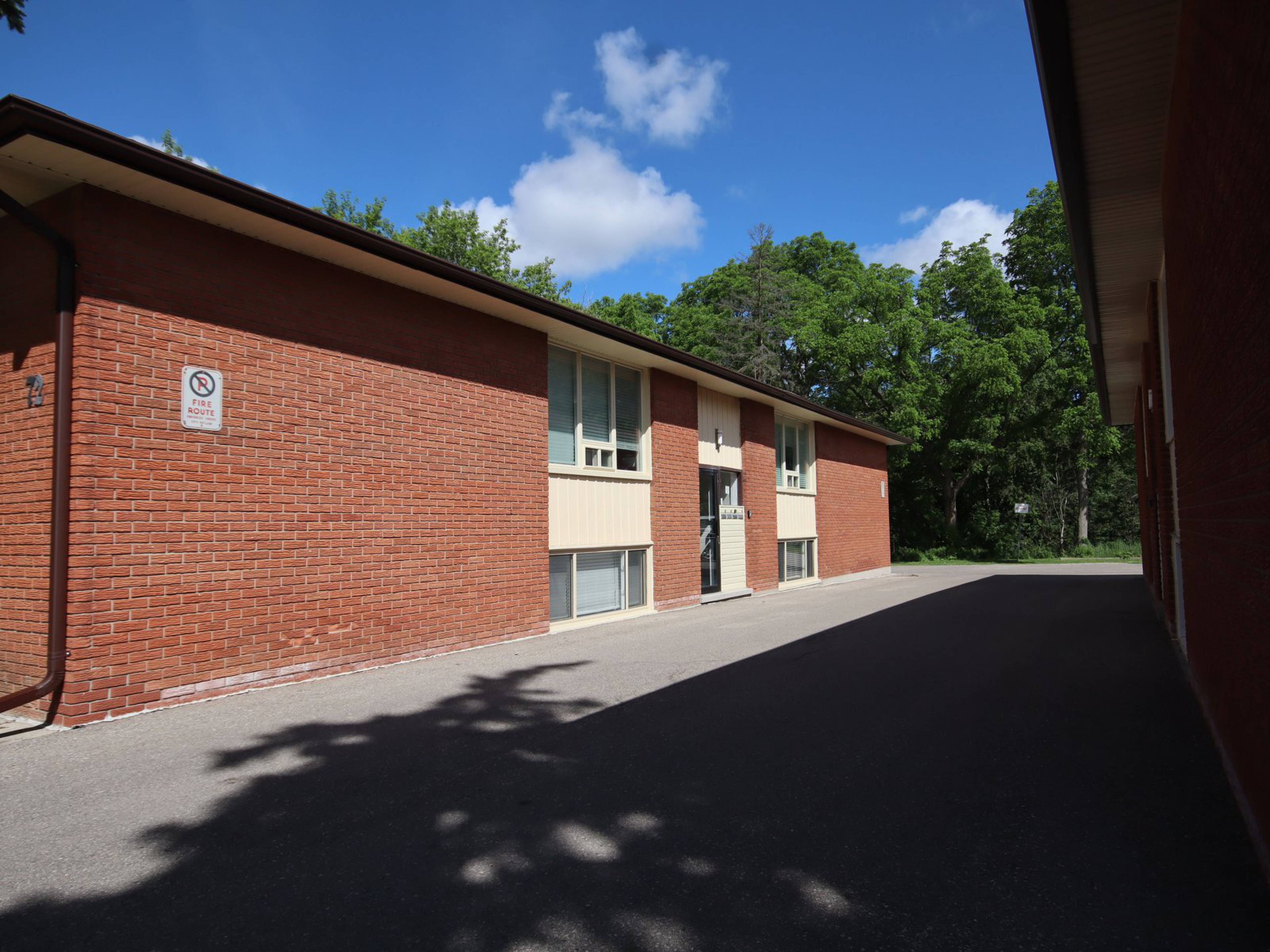 2 ch.  · 1 s. de bains for rent $1,650 / mois