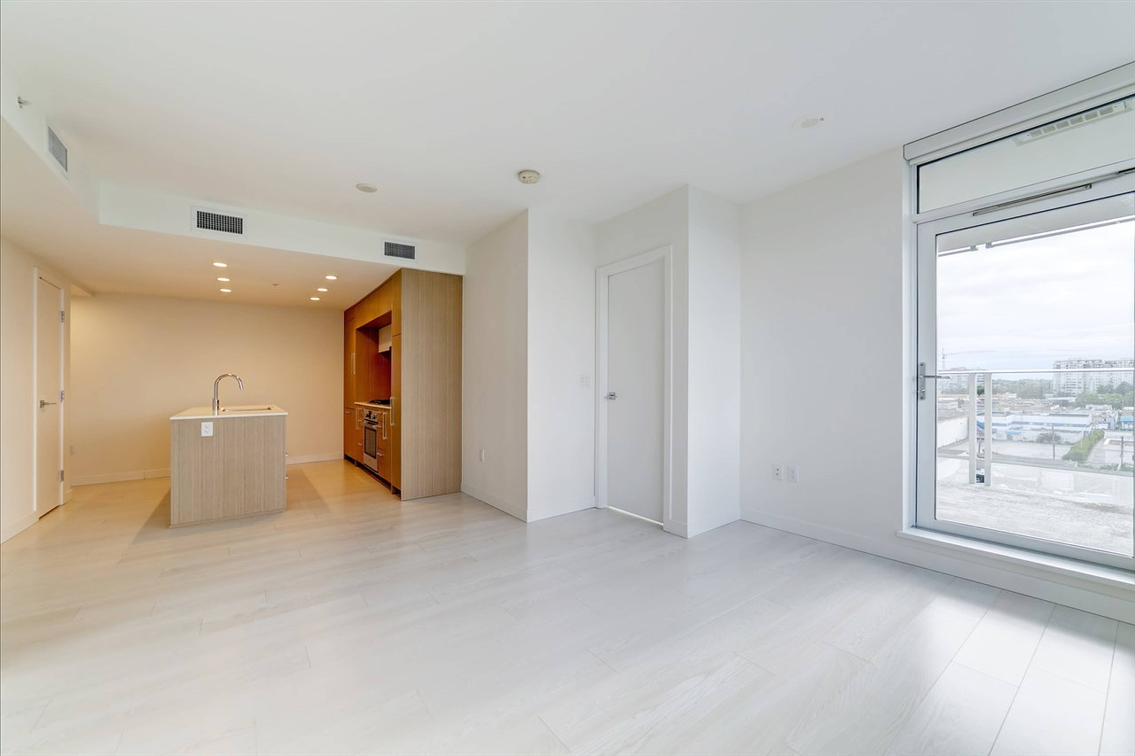2 ch.  · 2 s. de bains for rent $2,900 / mois