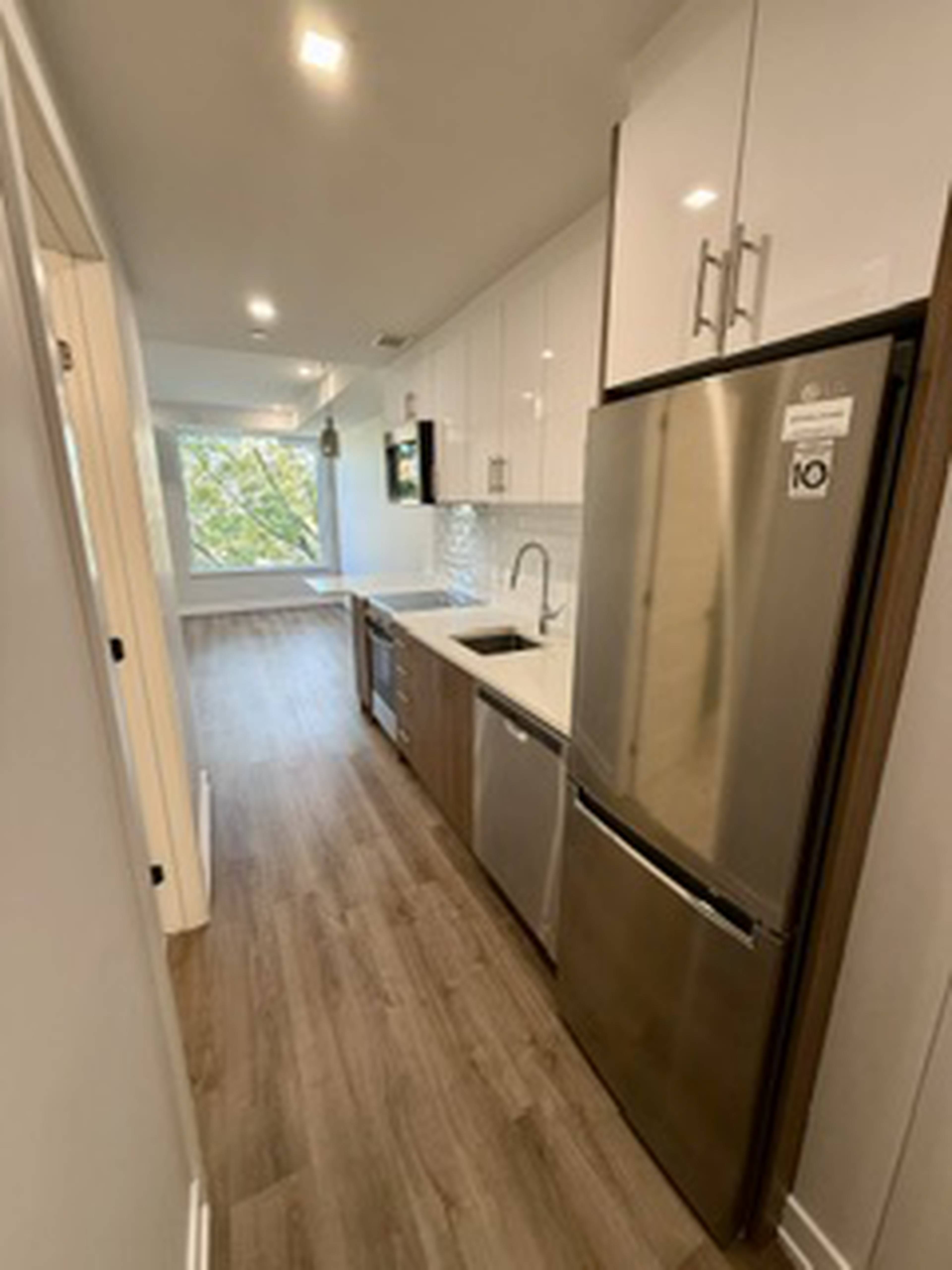 1 ch.  · 1 s. de bains for rent $1,995 / mois