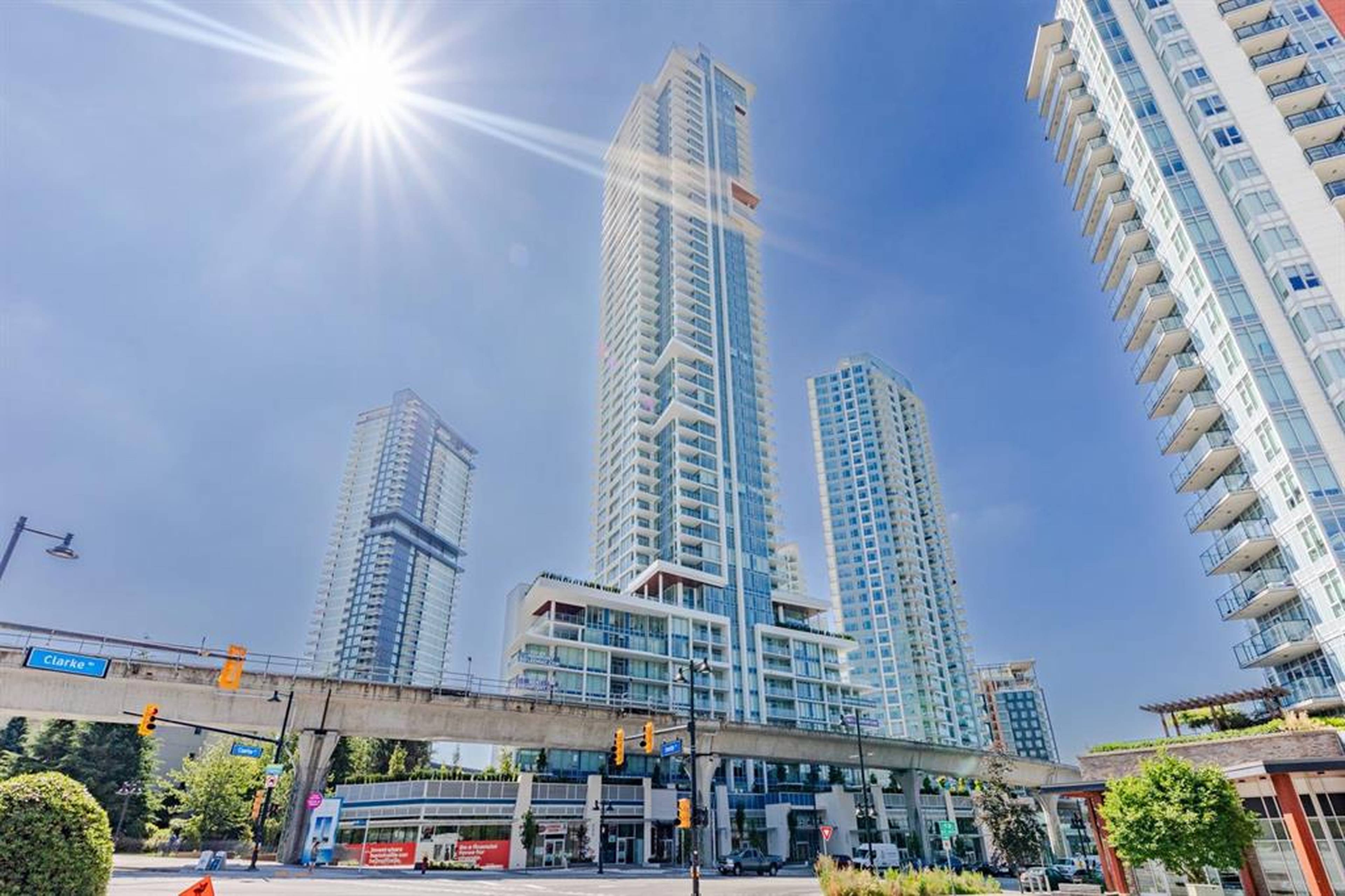 2 ch.  · 1 s. de bains for rent $2,550 / mois