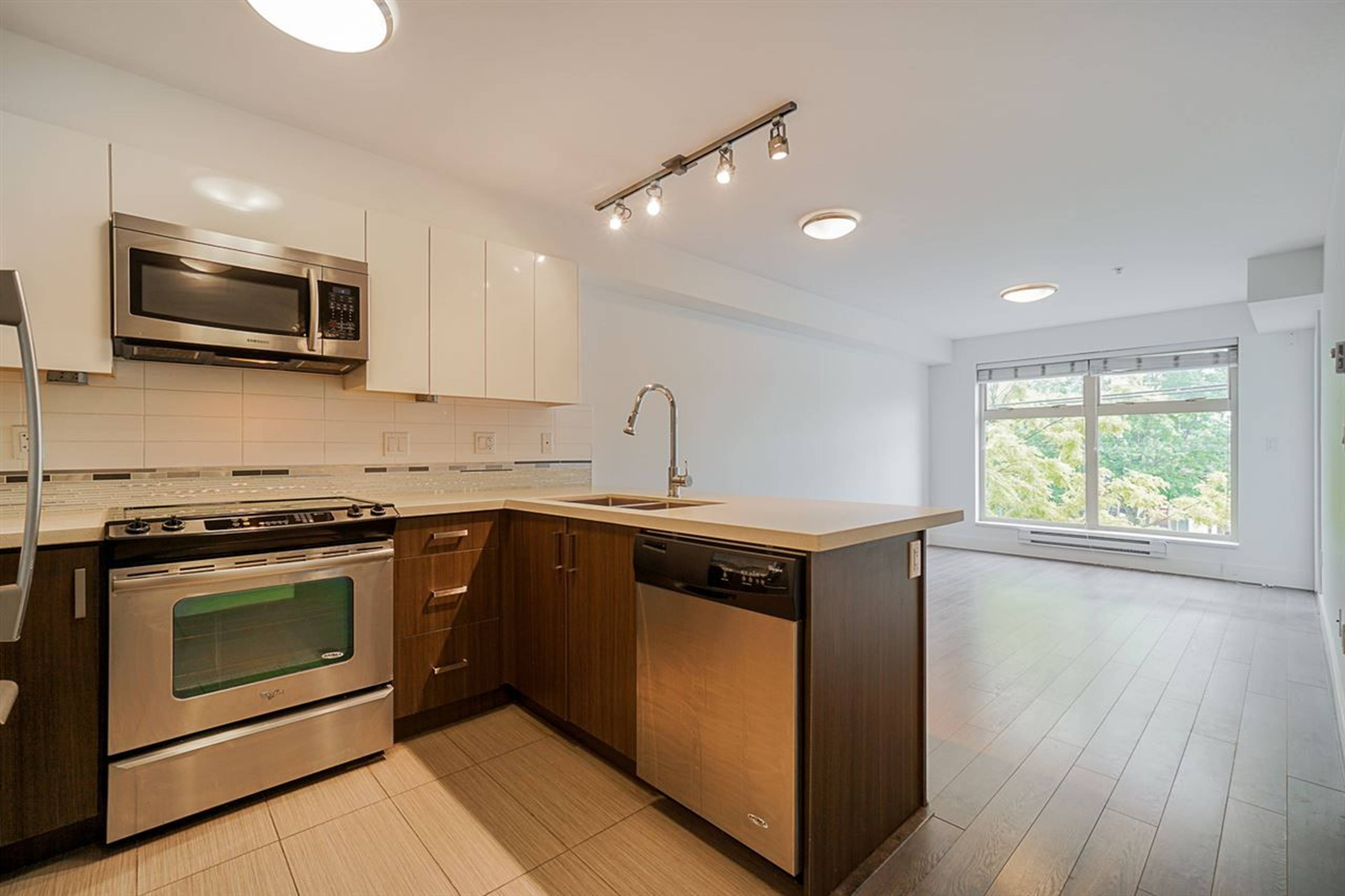 2 Bed  · 2 Bath for rent $1,645 / month