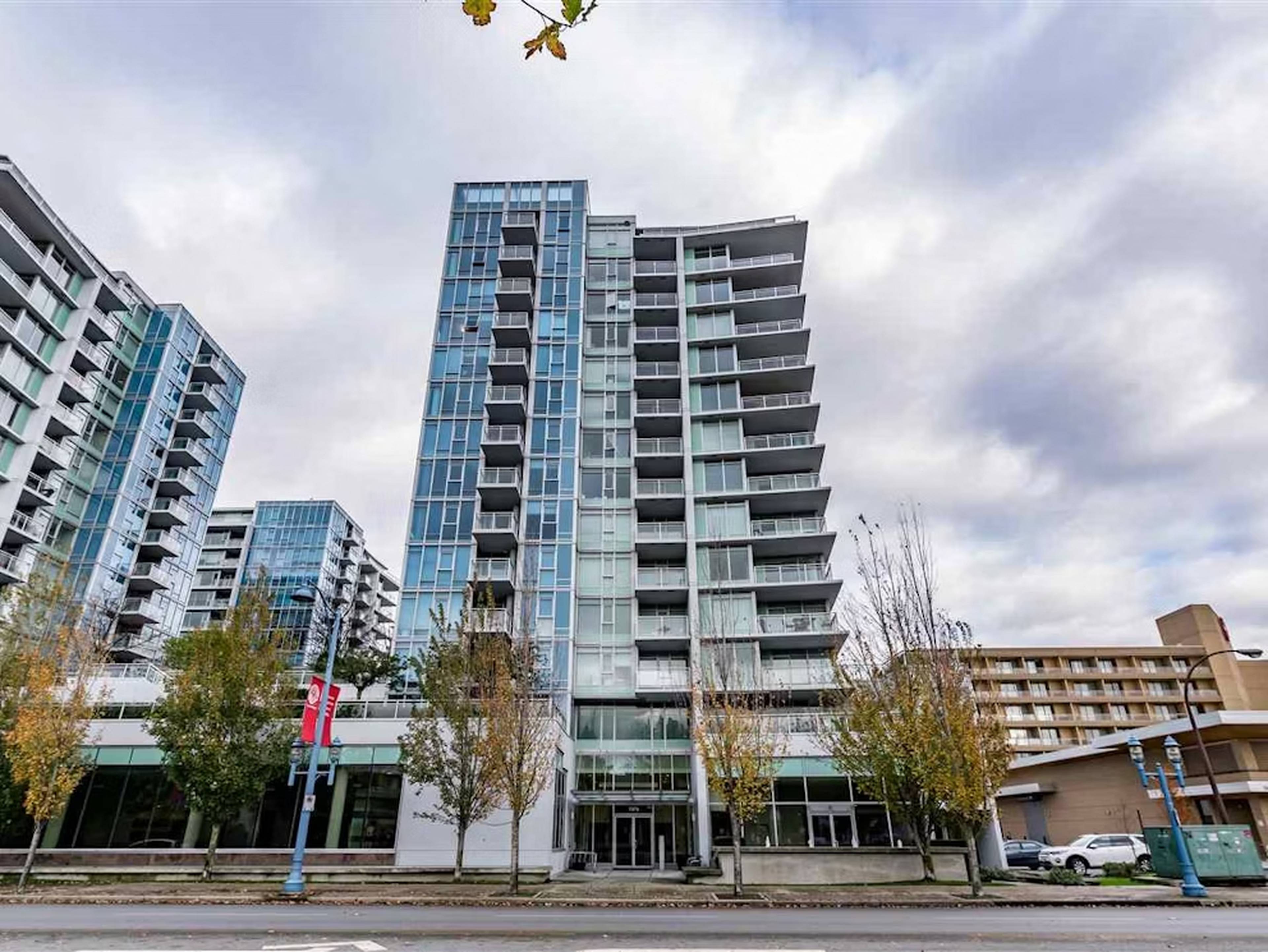 2 室  · 2 卫 for rent $2,800 / 月