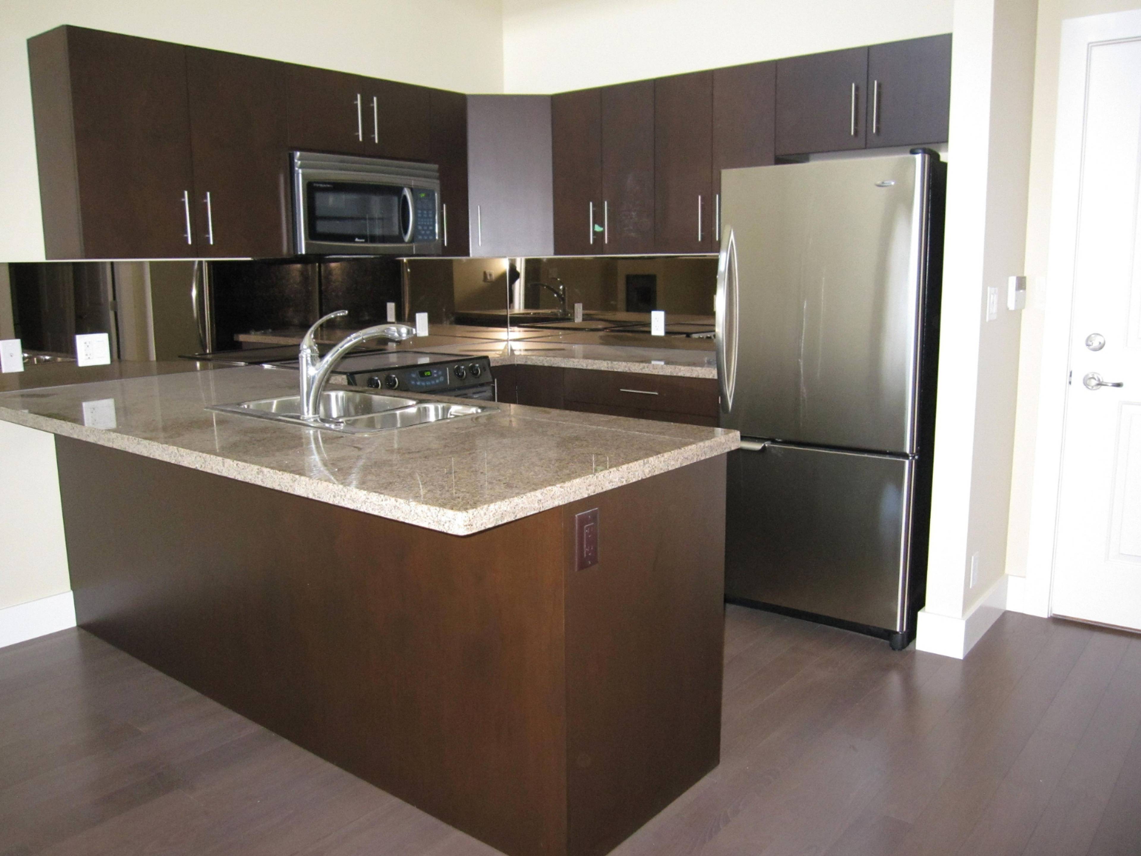 3 室  · 2.5 卫 for rent $2,995 / 月