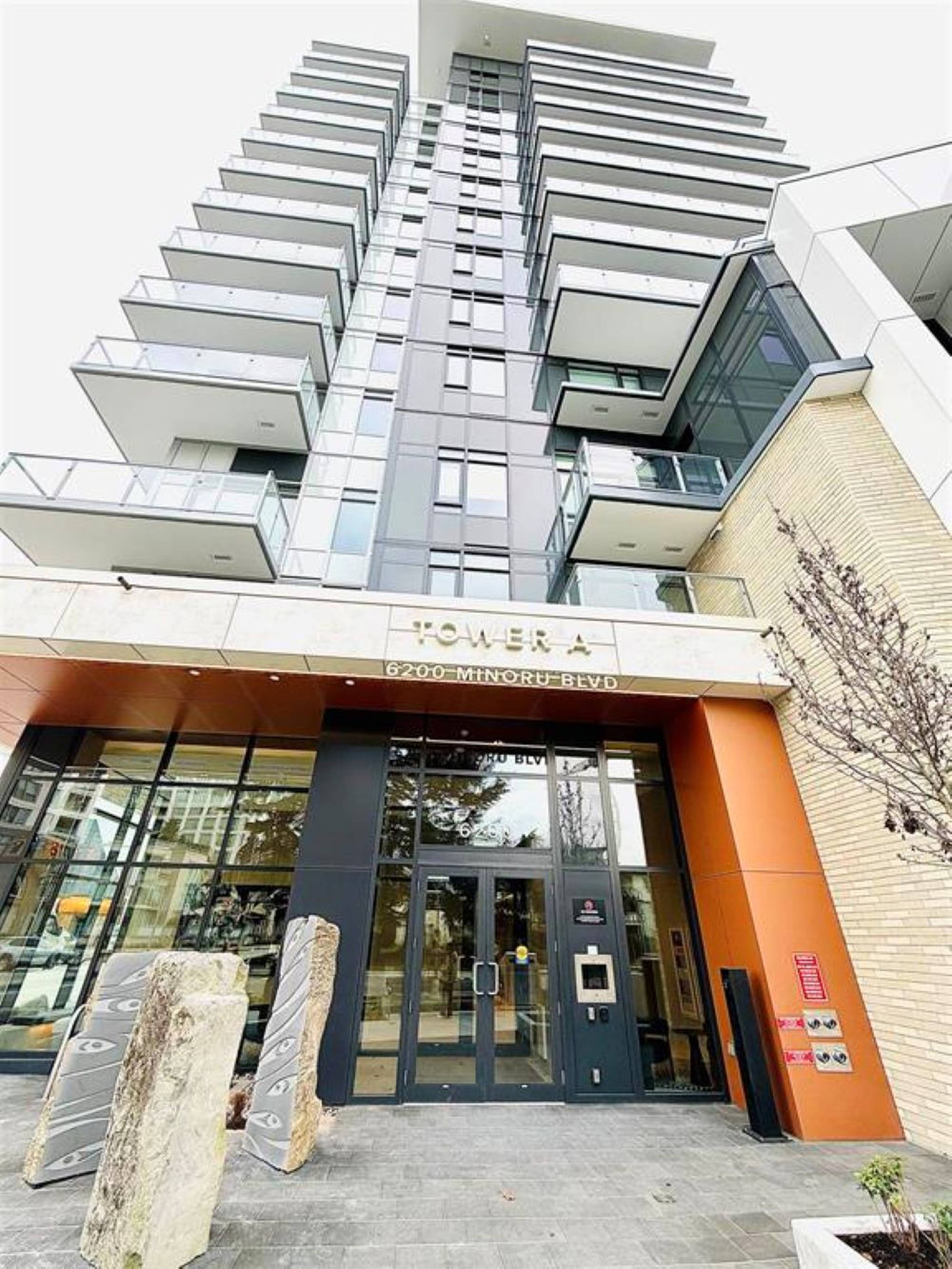 2 ch.  · 2 s. de bains for rent $4,300 / mois