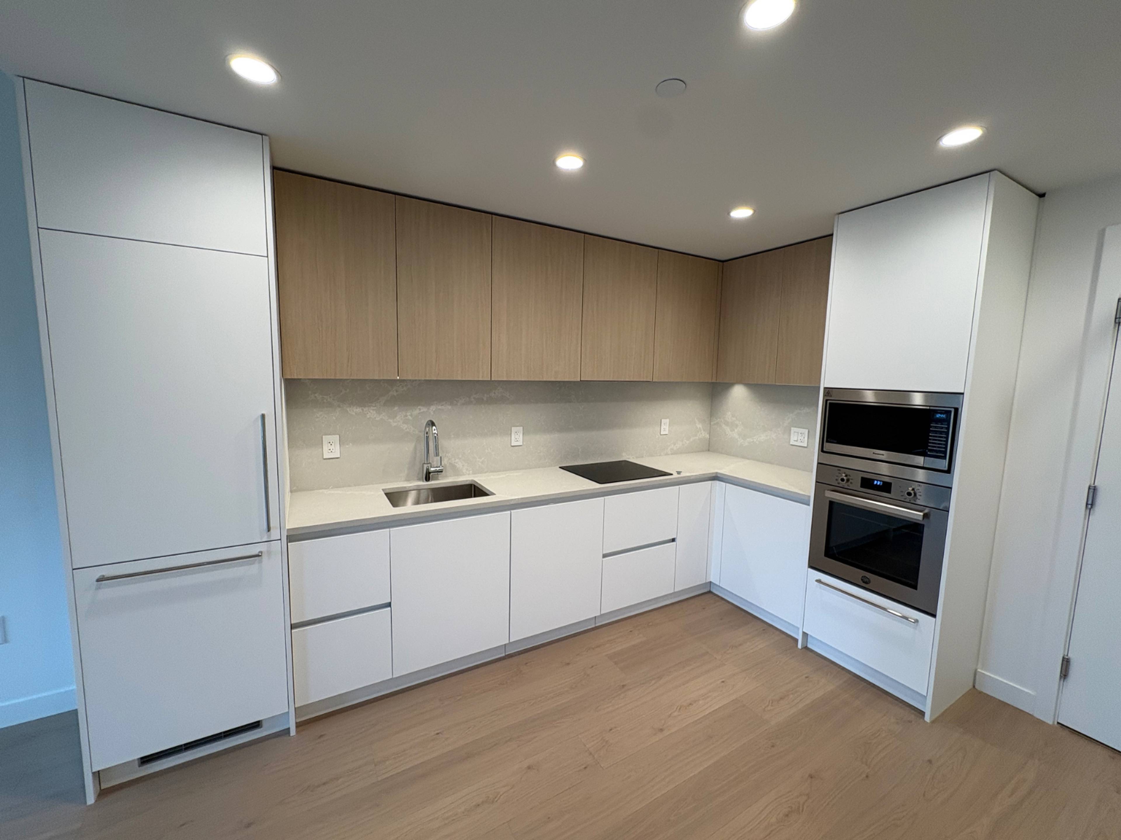 1 室  · 1 卫 for rent $2,100 / 月