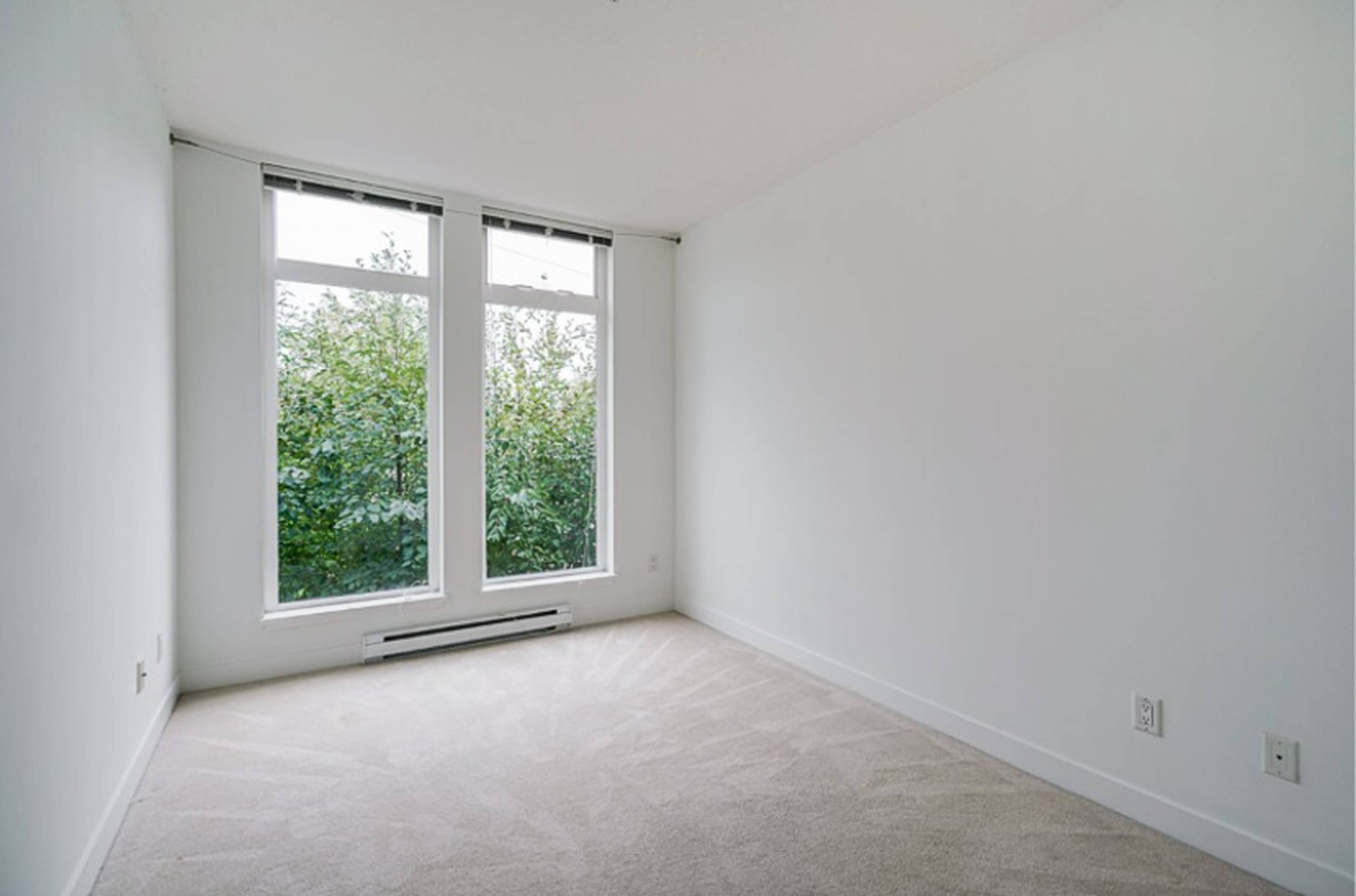 1 ch.  · 1 s. de bains for rent $2,700 / mois