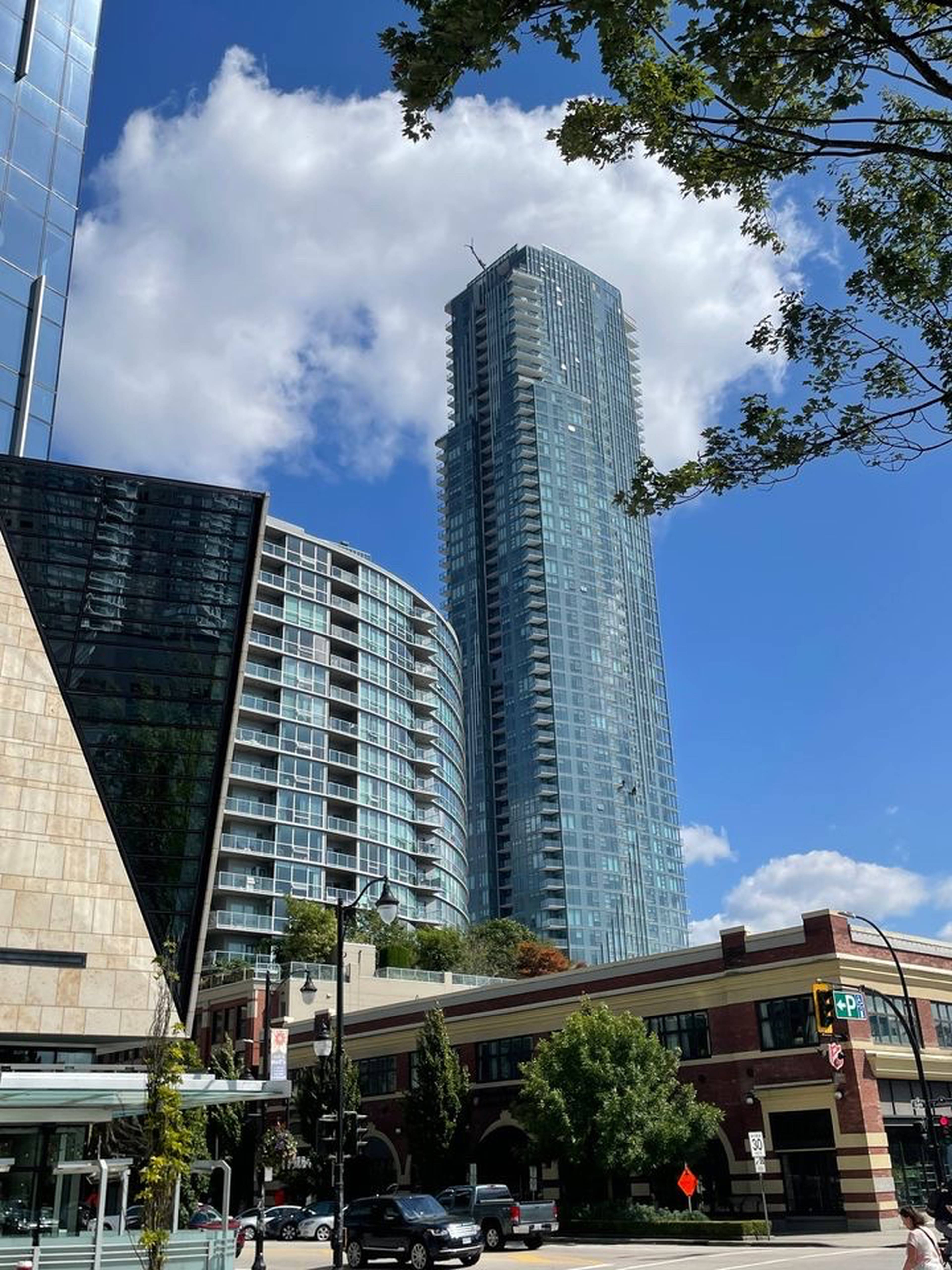 2 室  · 2 卫 for rent $3,400 / 月