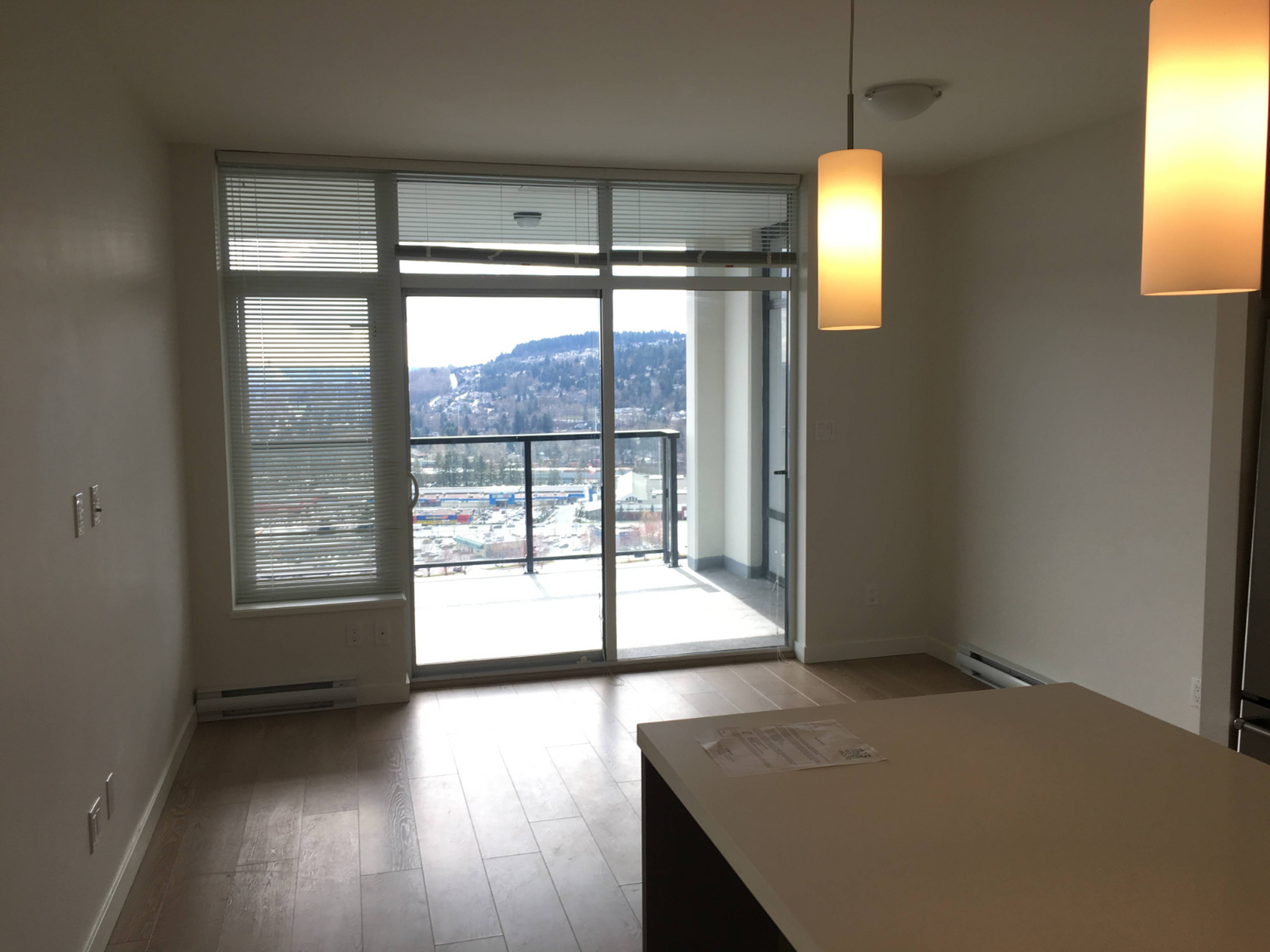 1 ch.  · 1 s. de bains for rent $1,800 / mois