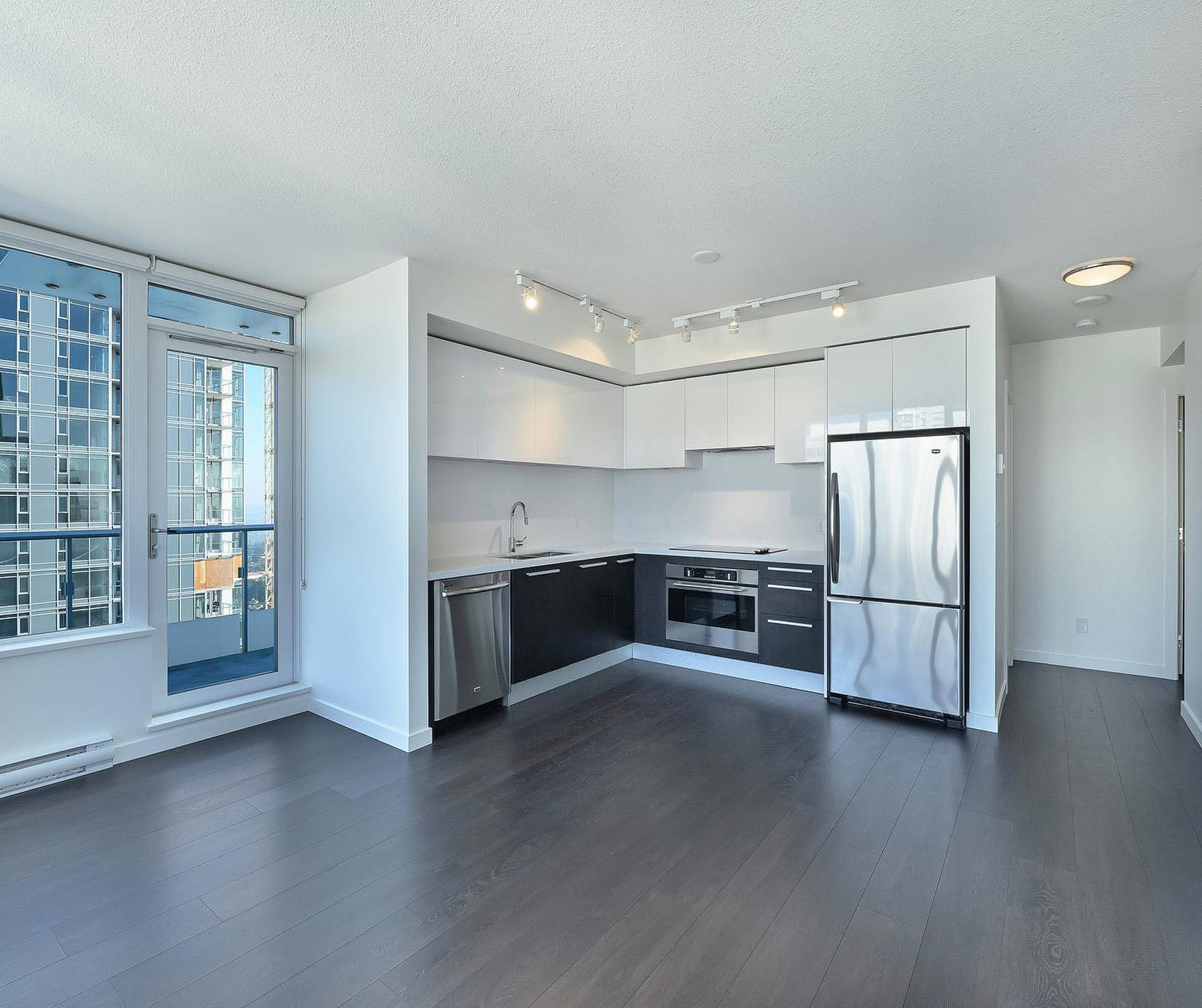 2 室  · 2 卫 for rent $2,800 / 月