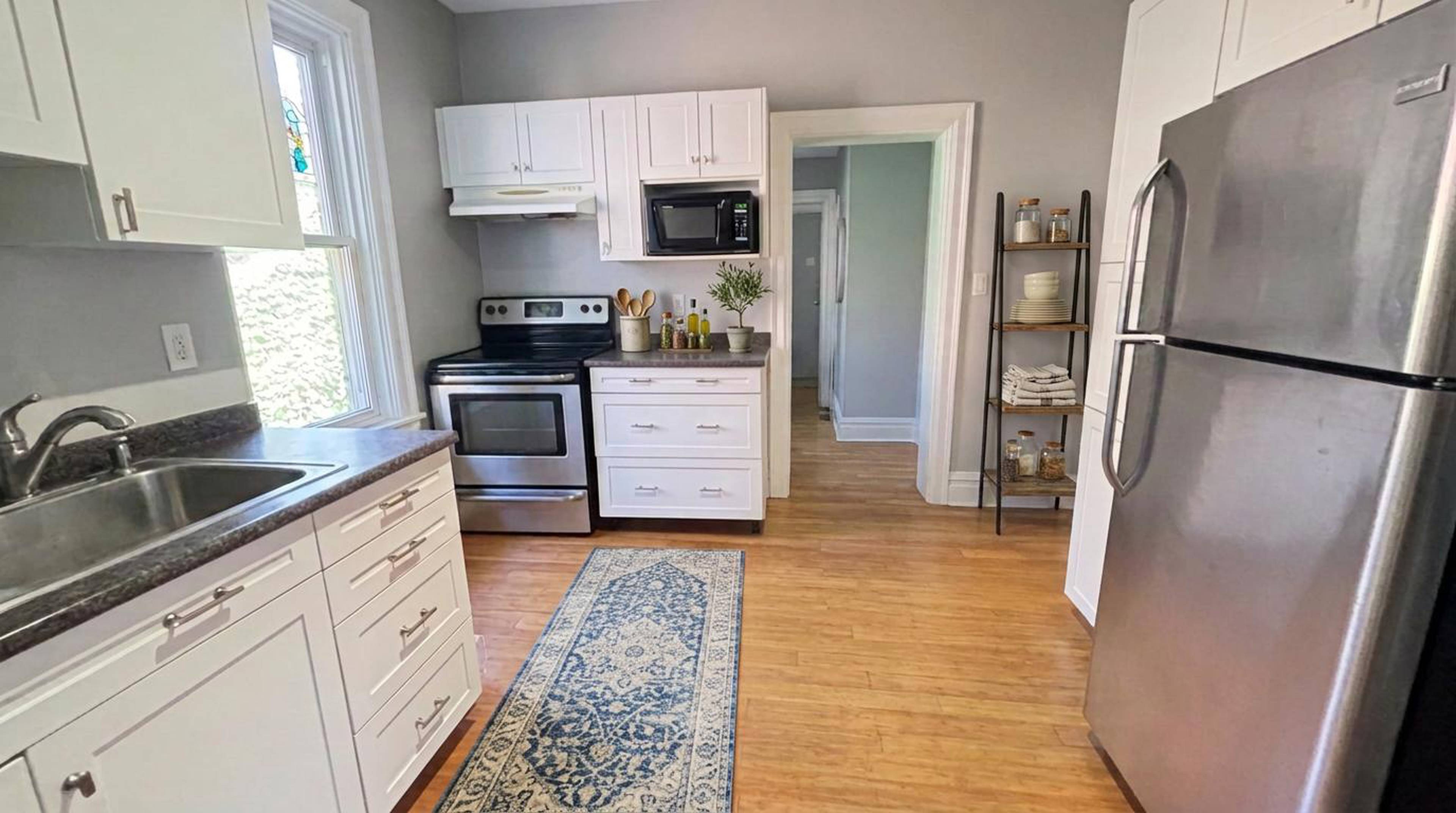 2 室  · 1 卫 for rent $2,100 / 月