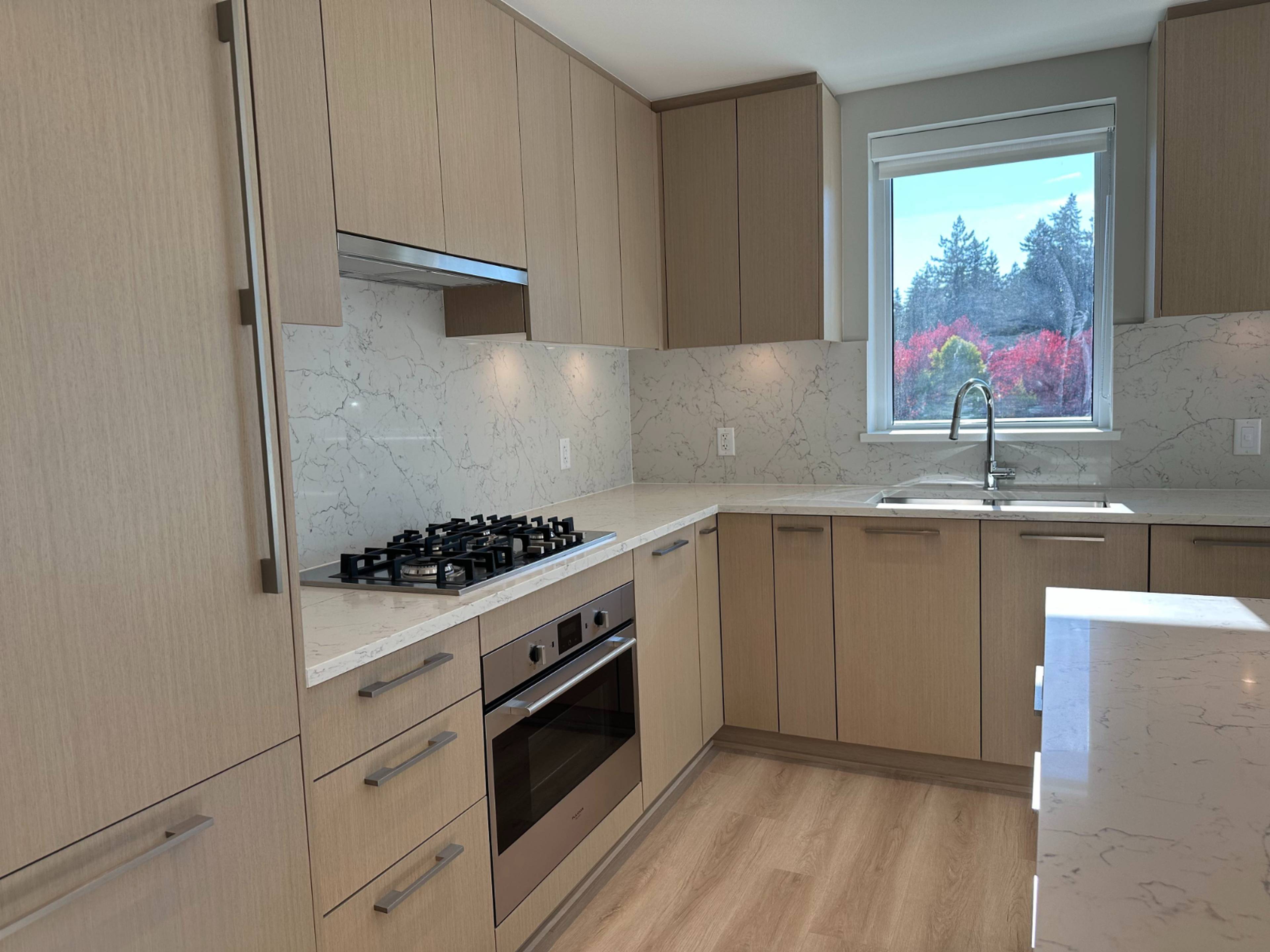 2 ch.  · 2 s. de bains for rent $3,300 / mois
