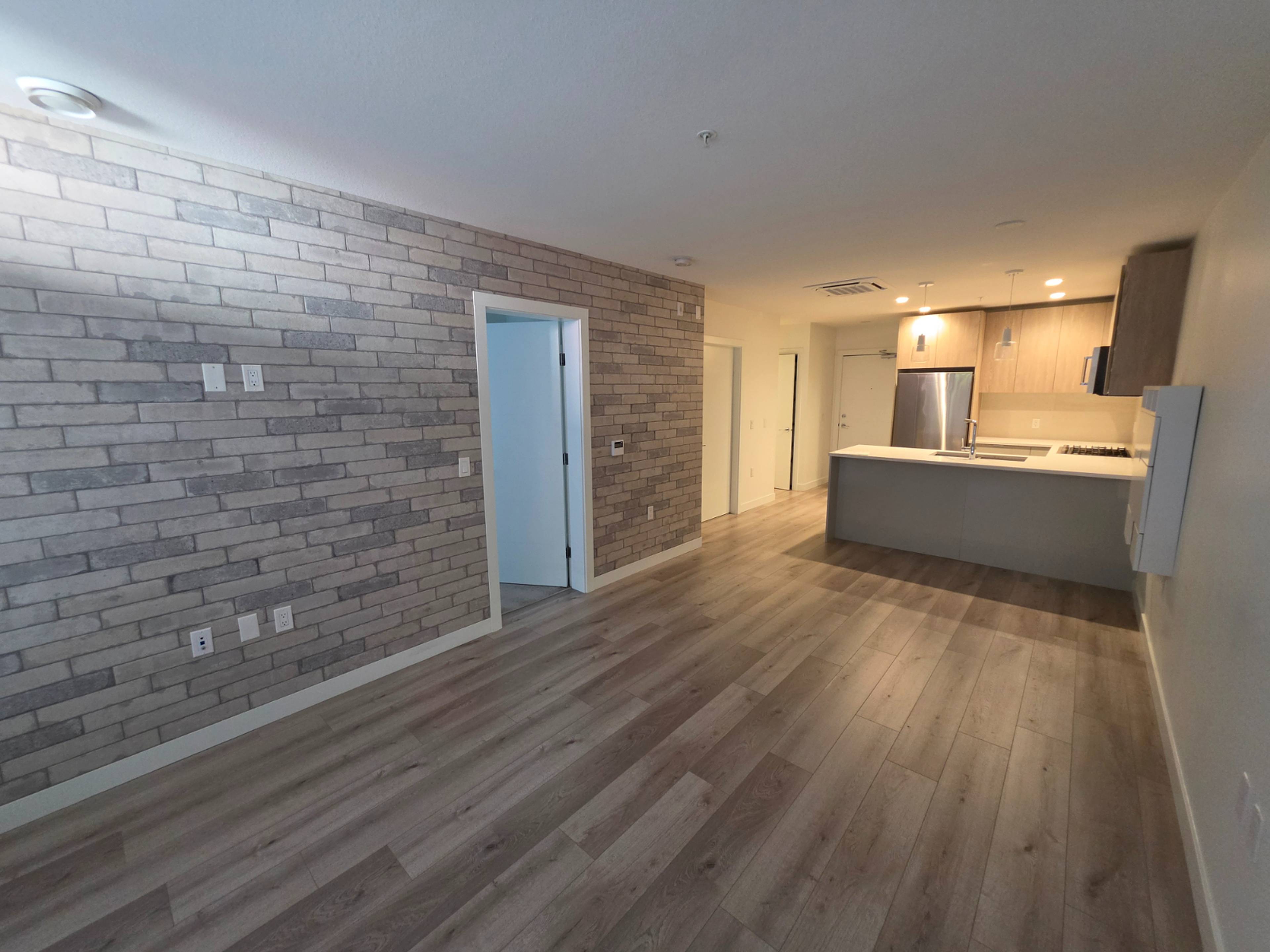 2 ch.  · 1 s. de bains for rent $3,200 / mois