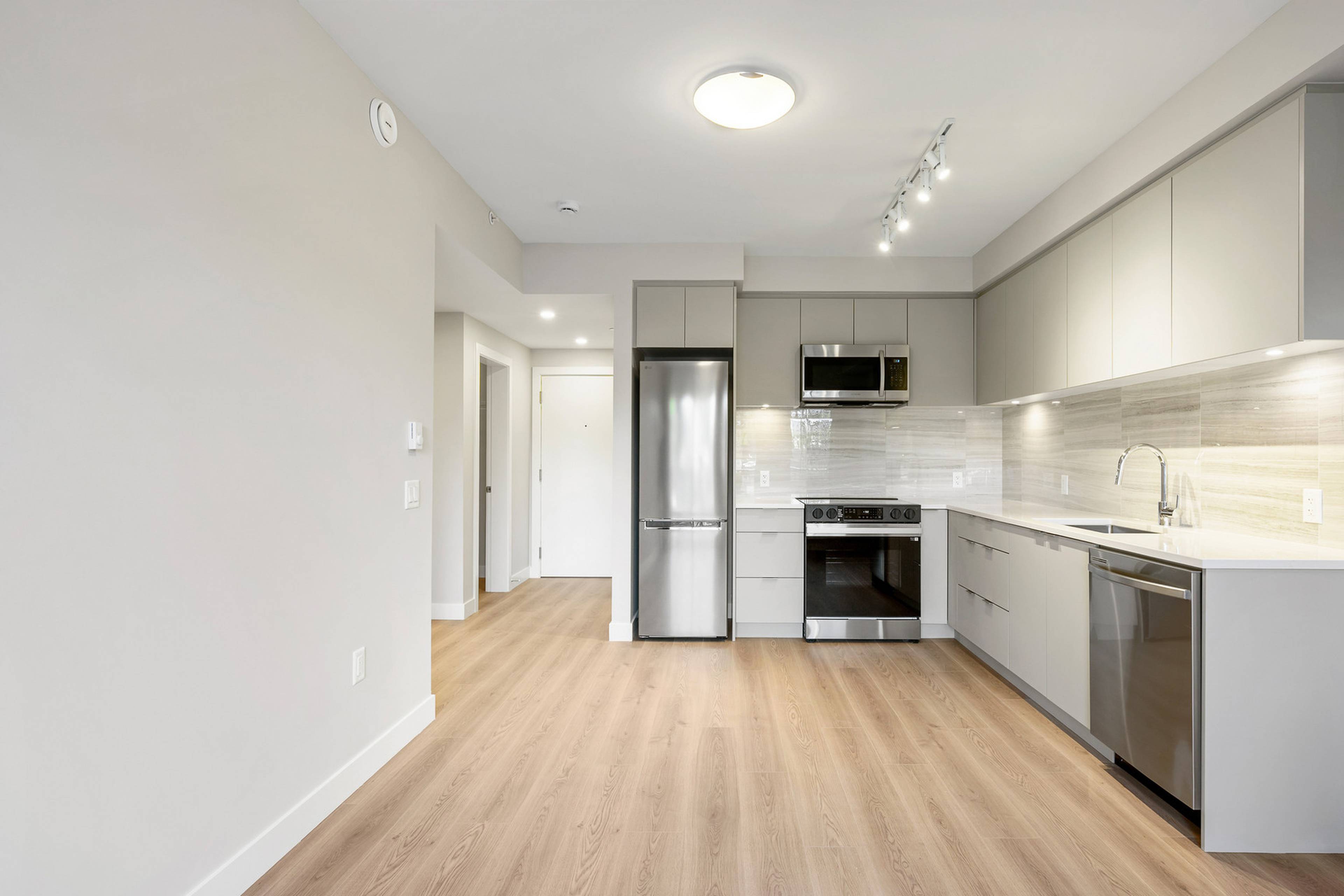 1 室  · 1 卫 for rent $2,090 / 月
