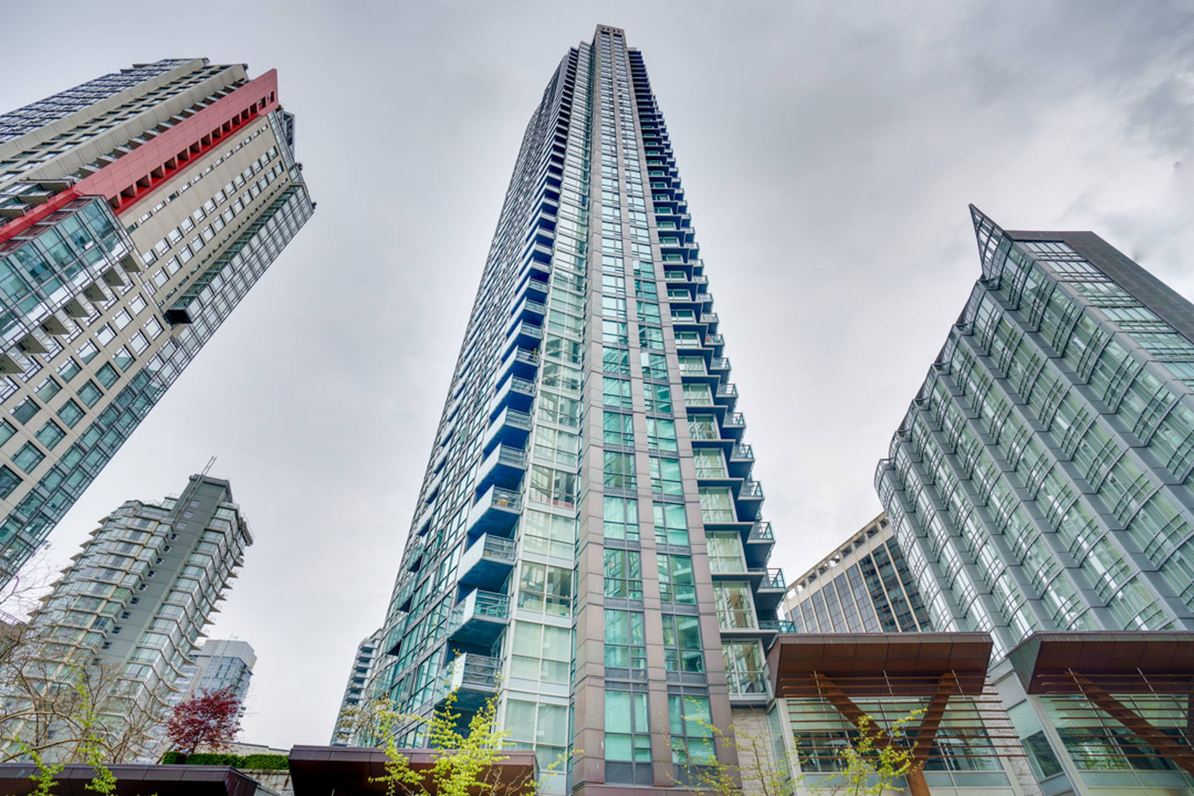 2 室  · 2 卫 for rent $3,495 / 月