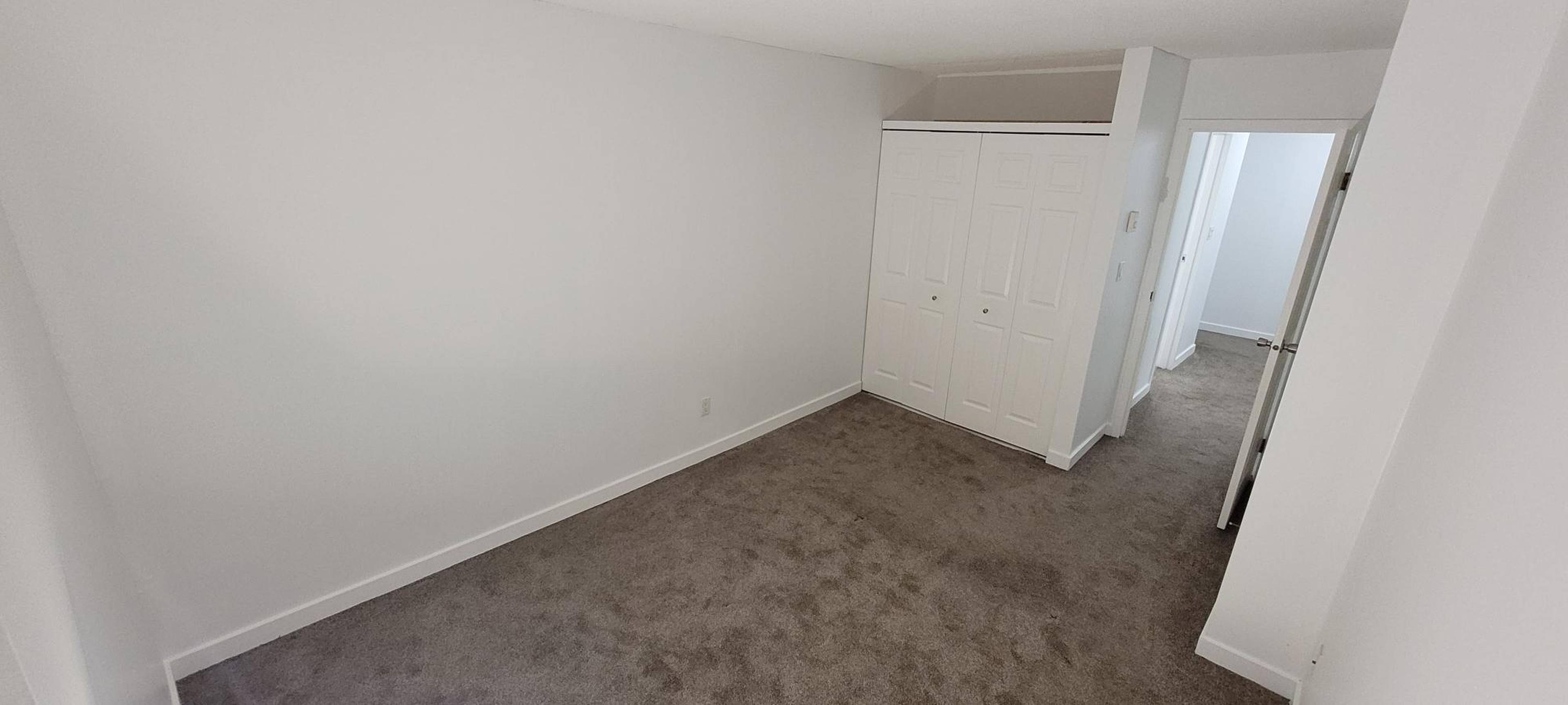 2 ch.  · 1 s. de bains for rent $2,085 / mois