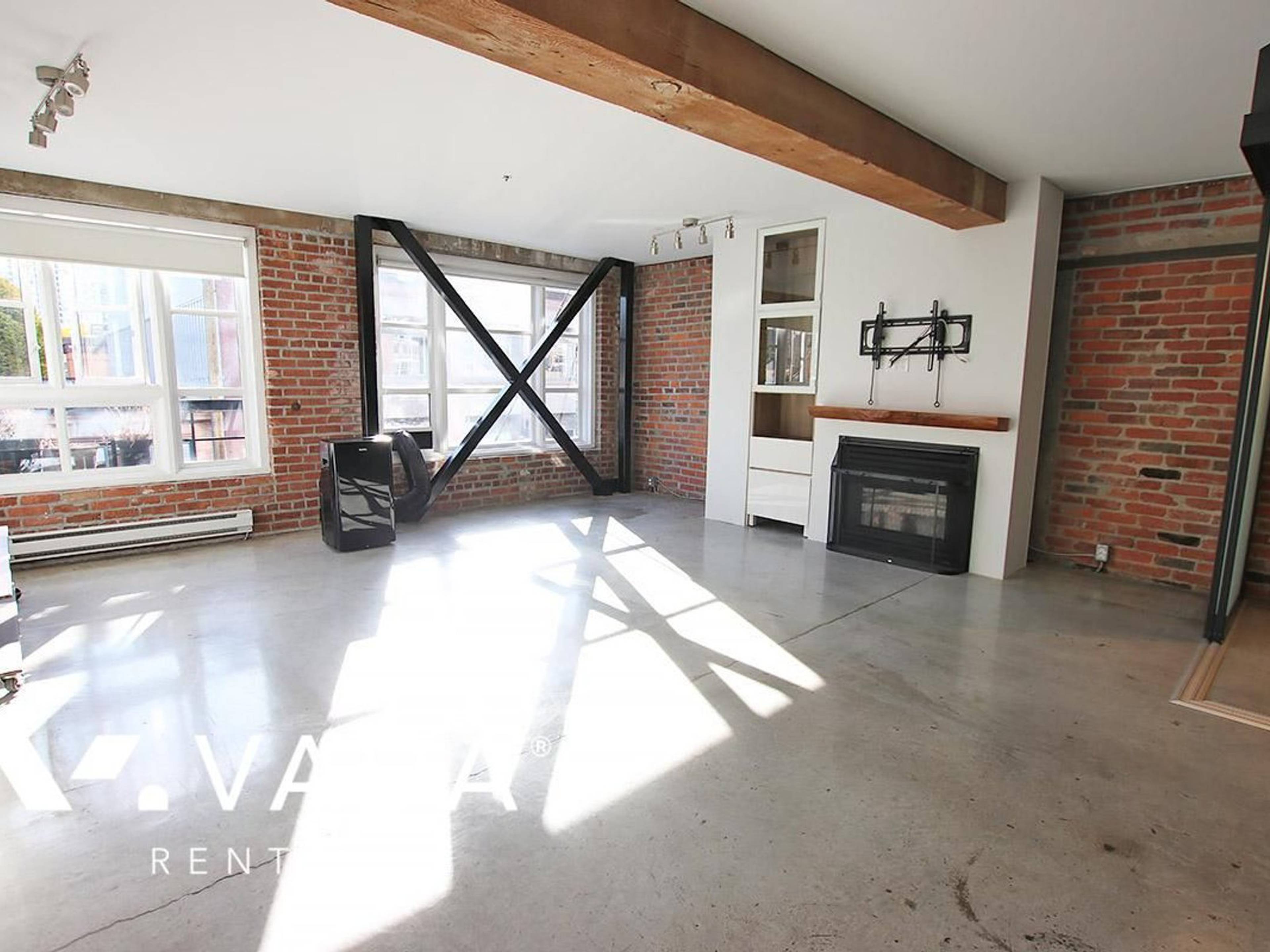 1 ch.  · 1.5 s. de bains for rent $3,400 / mois