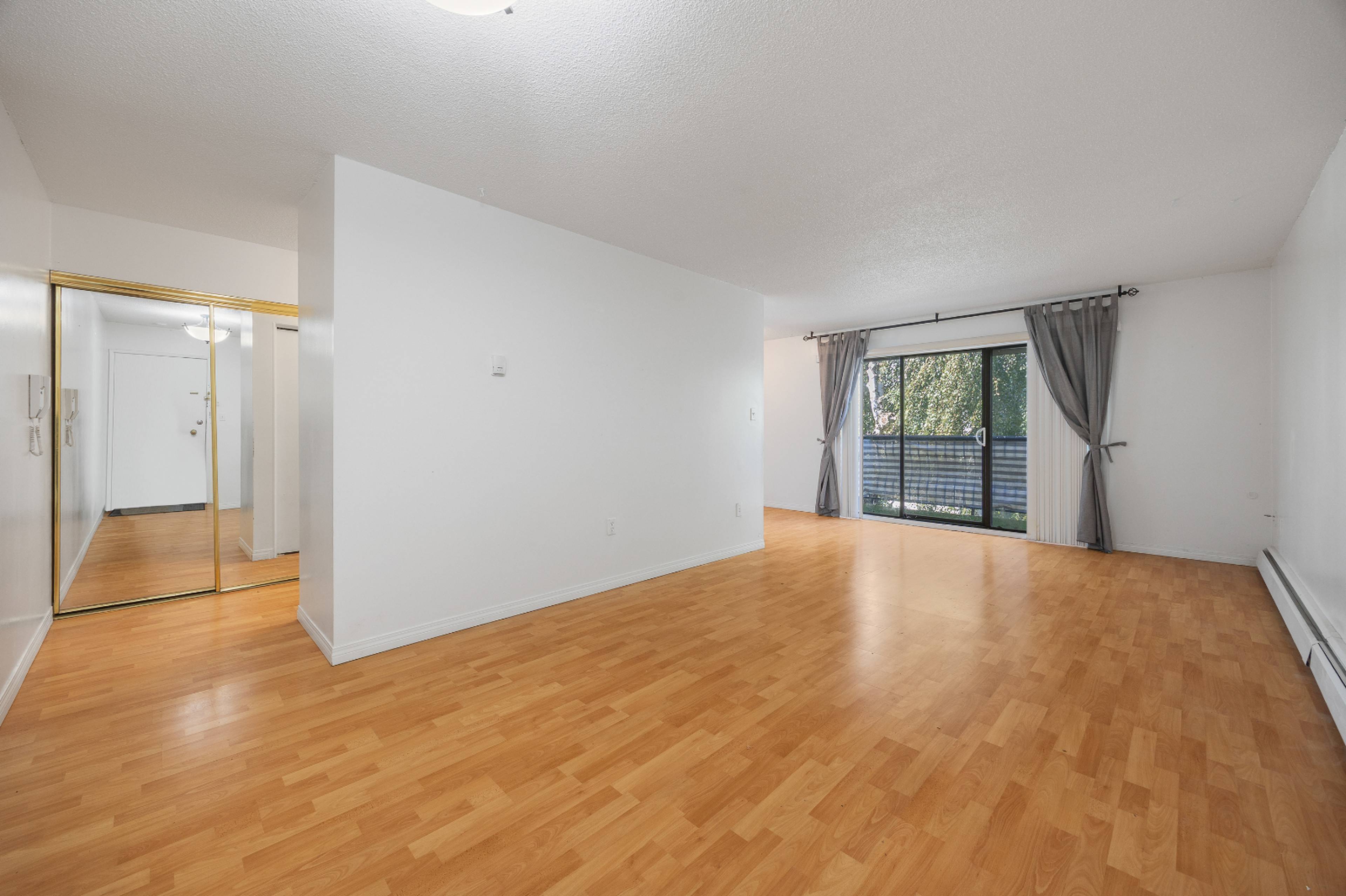 3 室  · 2 卫 for rent $2,300 / 月