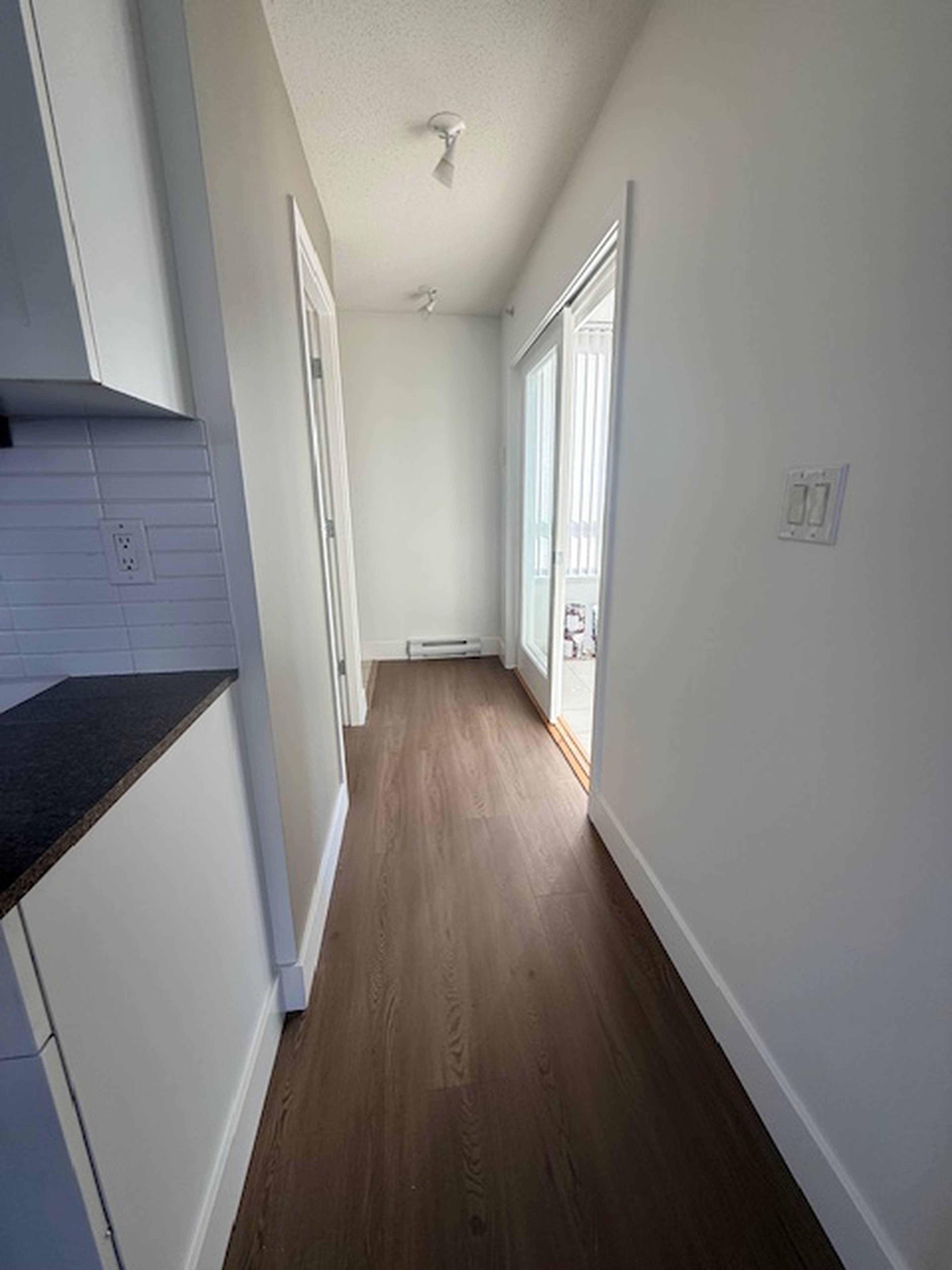 938 Smithe St 9