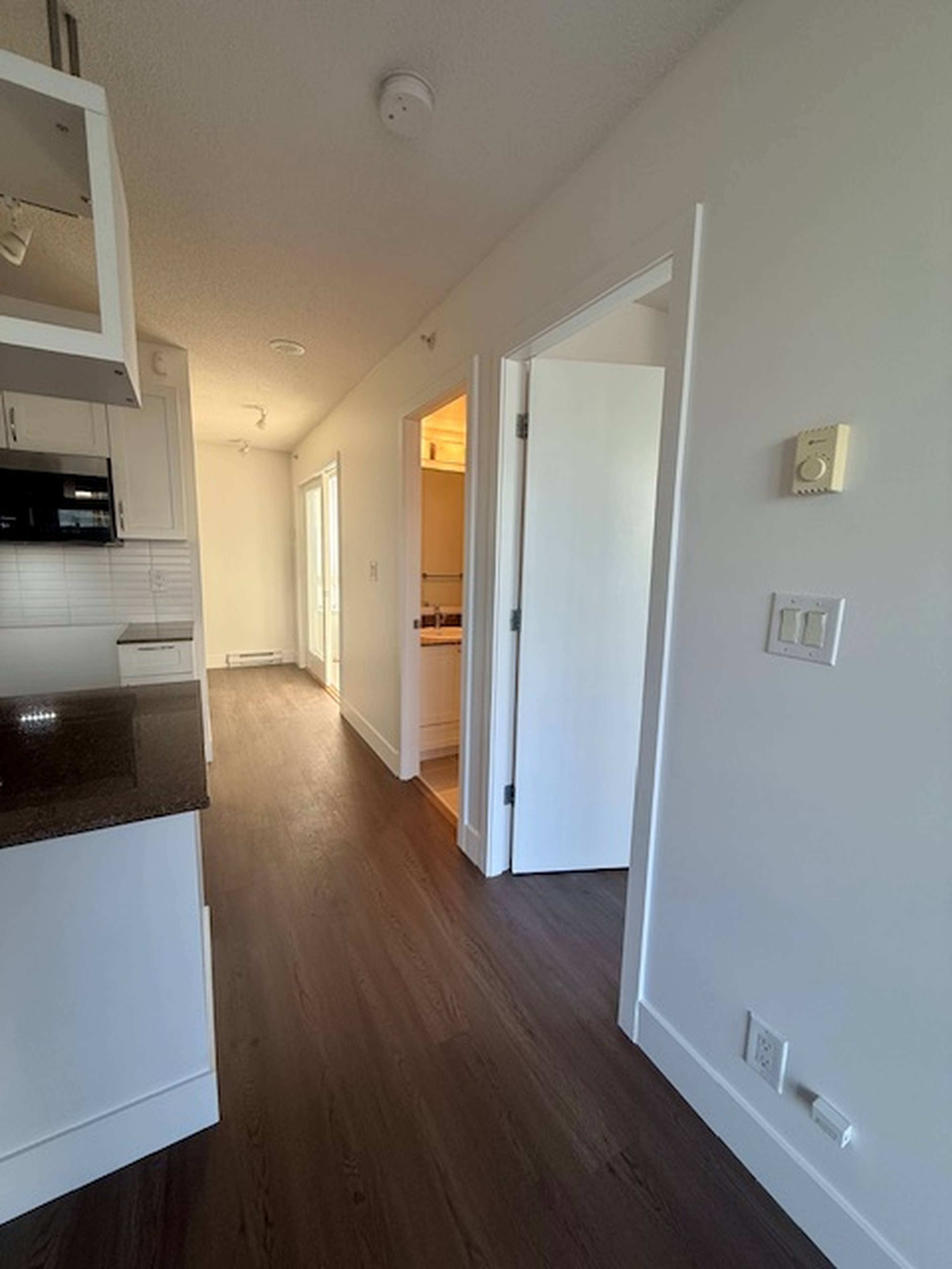 938 Smithe St 3