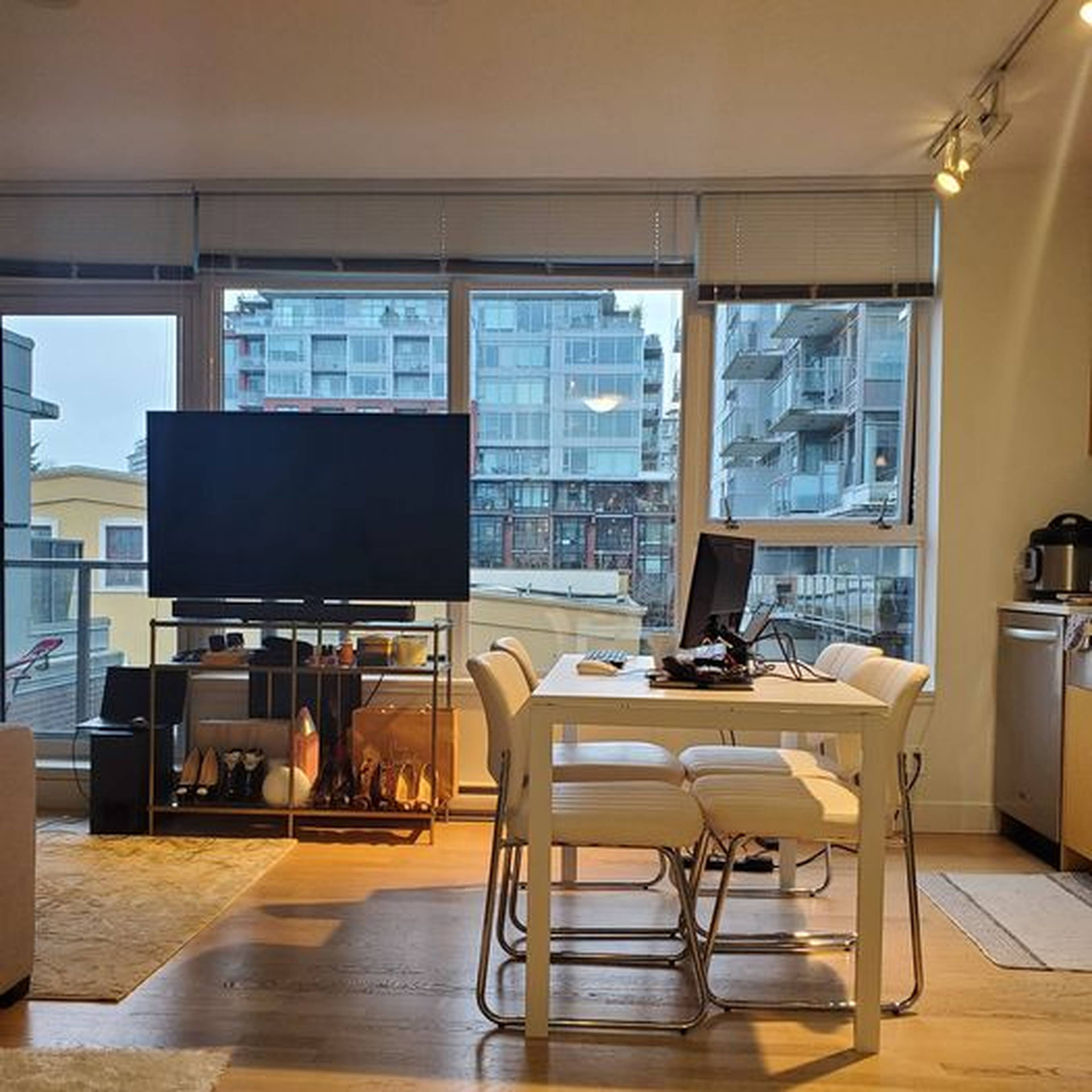 250 East 6th Avenue 5