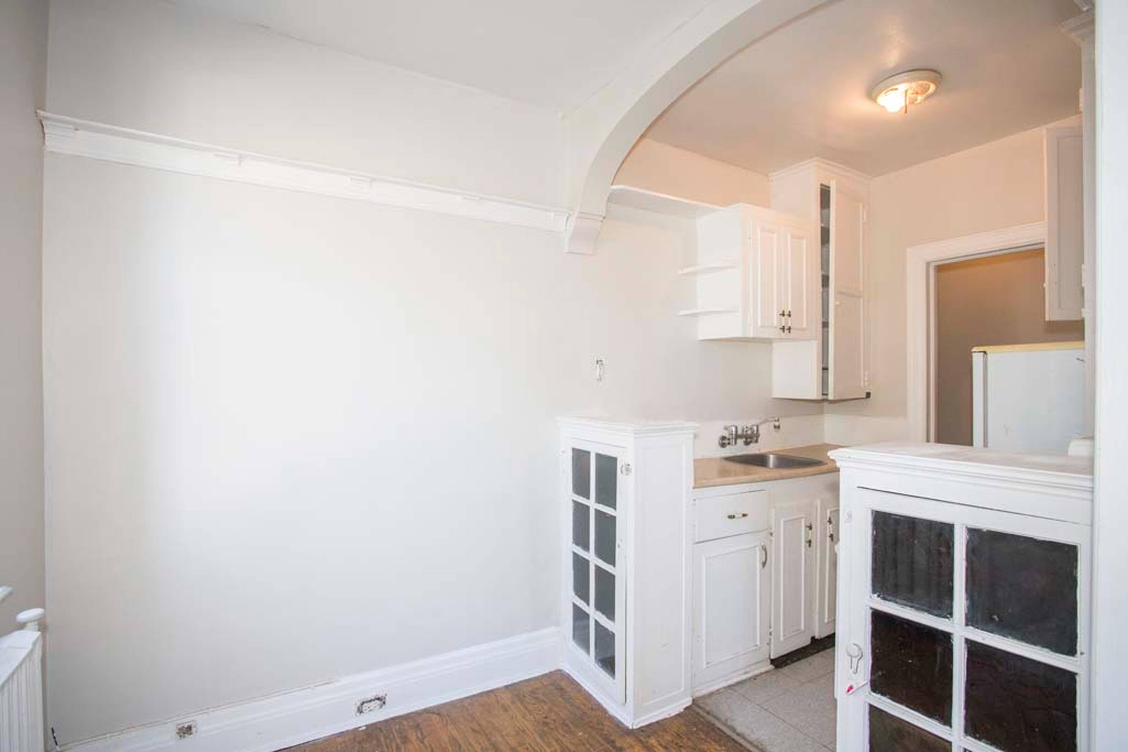 1616 Ouellette Ave, Windsor, ON Studio Apartment for Rent liv.rent