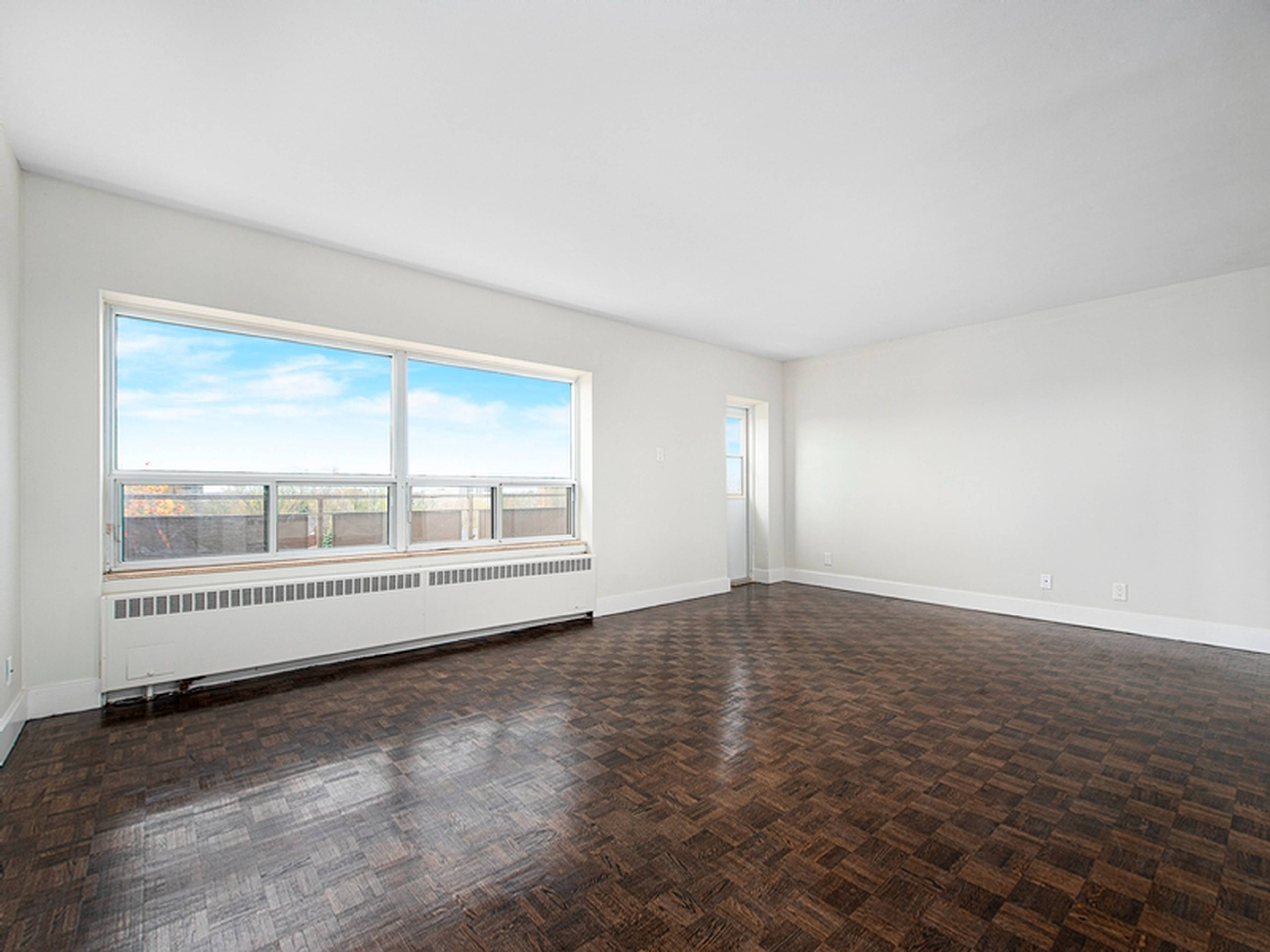 1 Bed, 1 Bath 50 Adelaide Ave. E, Oshawa, ON 1 Bedroom Apartment