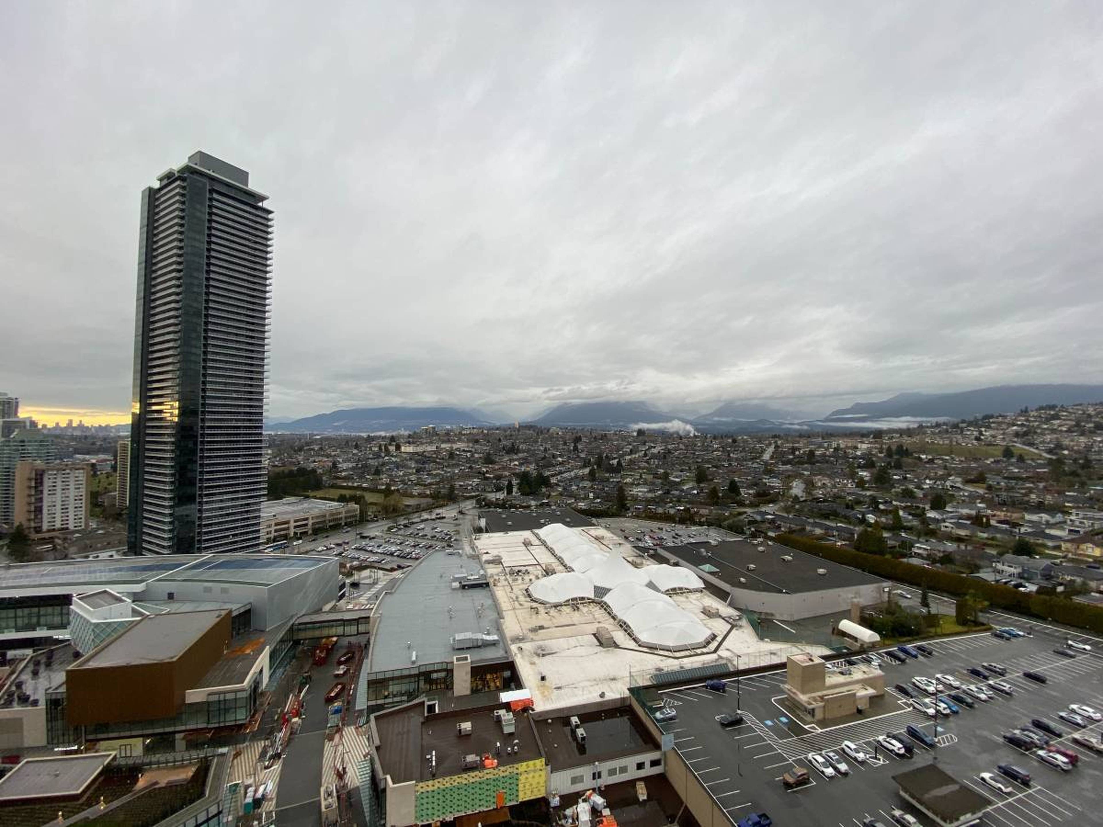 1 ch.  · 1 s. de bains for rent $2,300 / mois