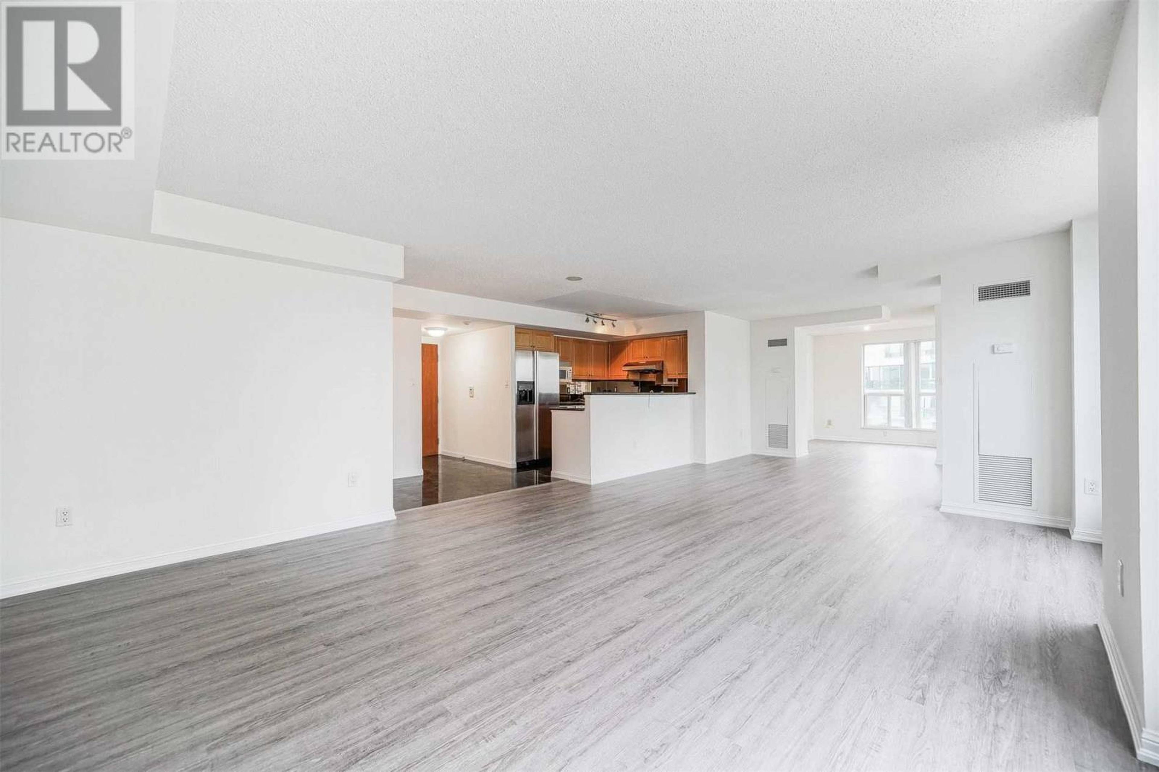 2112 23 Lorraine Dr, North York, ON 3 Bedroom Apartment for Rent