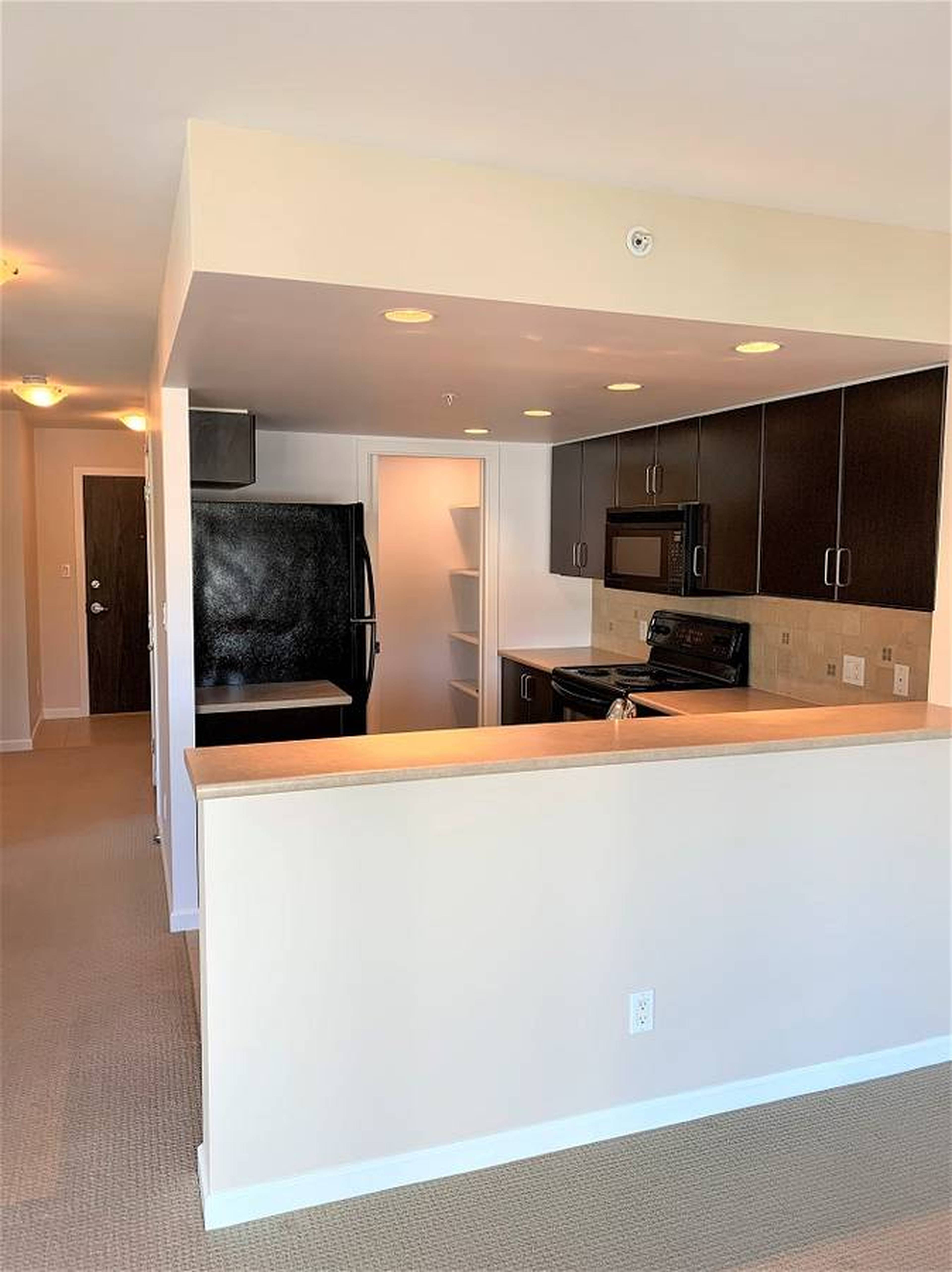 2 Bed 295 Guildford Way, Port Moody, BC 2 Bedroom Apartment for